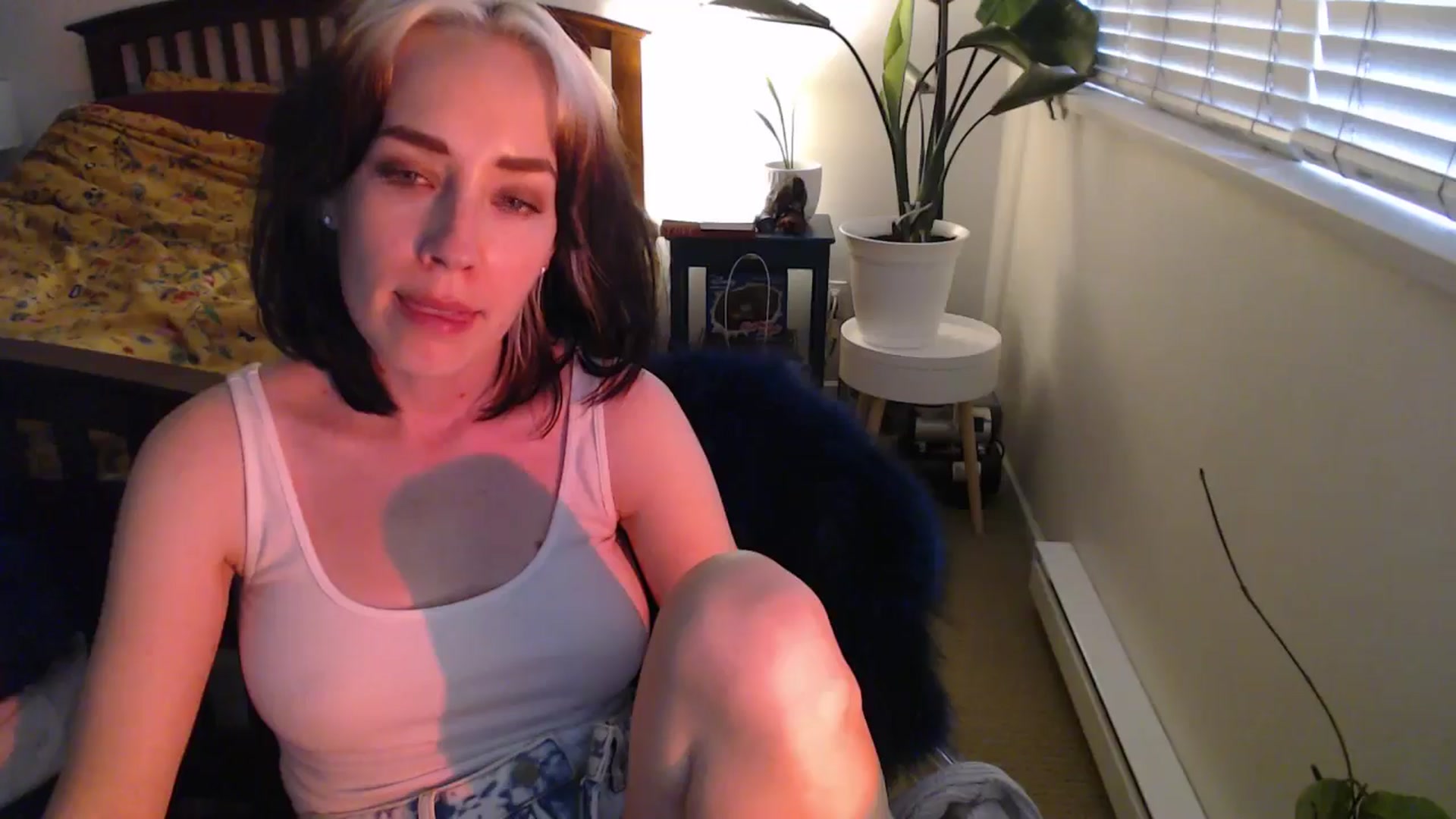Gallery image thumbnail from NahlaHoney's myfreecams stream on, 09/08/2024, 03:22 image 5 of 20