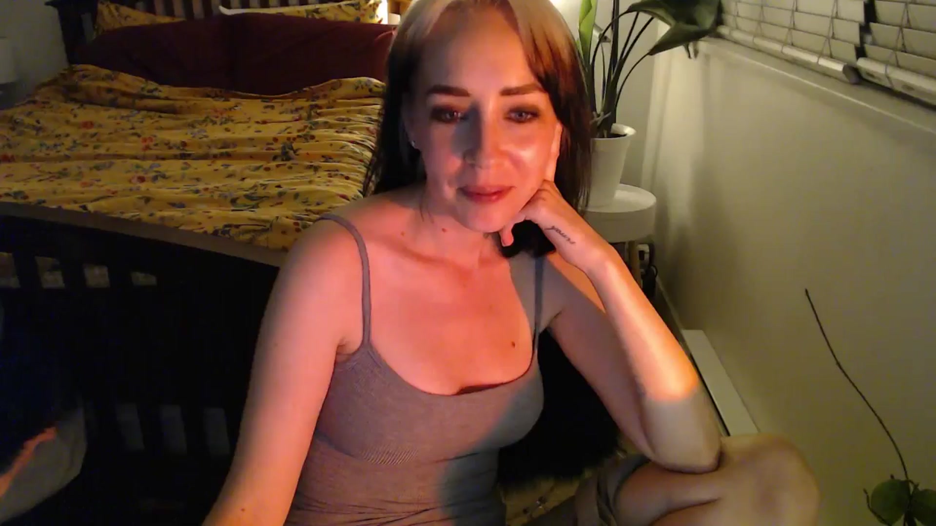 Gallery image thumbnail from NahlaHoney's myfreecams stream on, 09/09/2024, 03:58 image 16 of 20