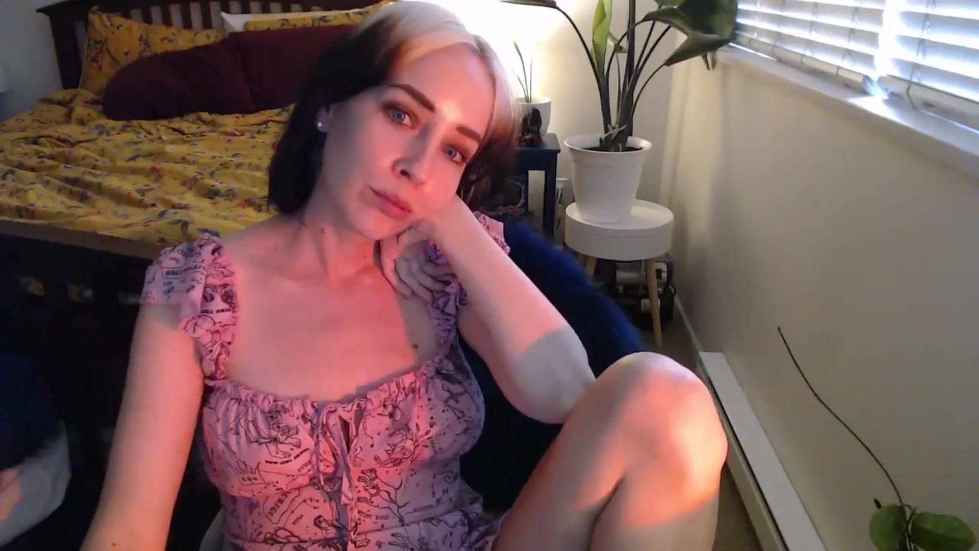 Gallery image thumbnail from NahlaHoney's myfreecams stream on, 09/10/2024, 02:03 image 16 of 20