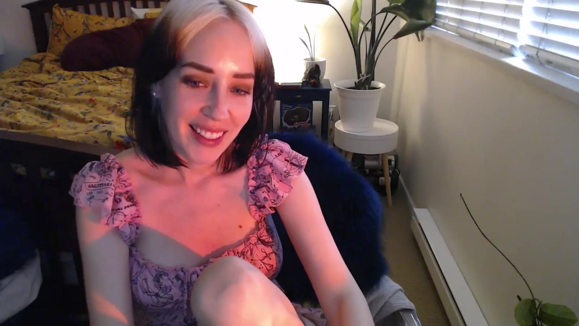 Gallery image thumbnail from NahlaHoney's myfreecams stream on, 09/10/2024, 02:03 image 19 of 20