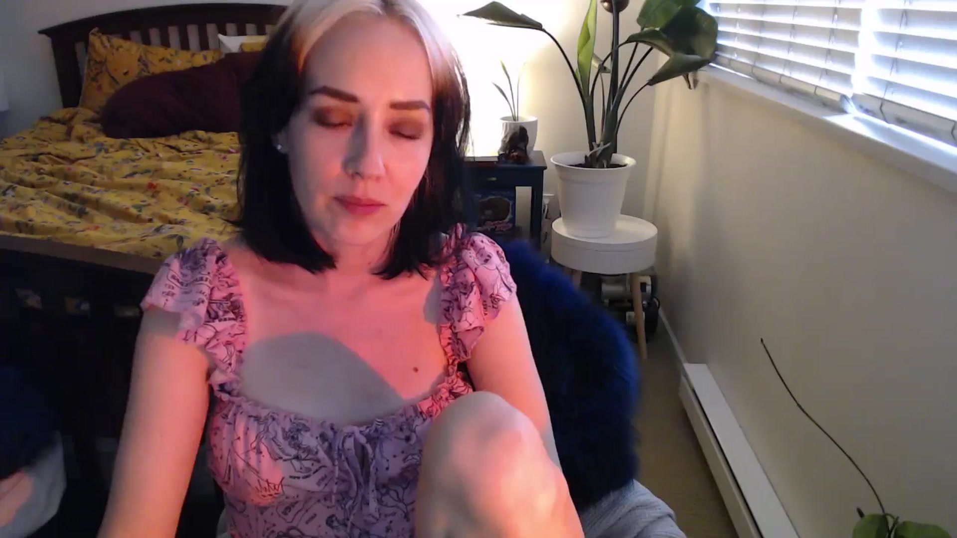 Gallery image thumbnail from NahlaHoney's myfreecams stream on, 09/10/2024, 02:03 image 3 of 20
