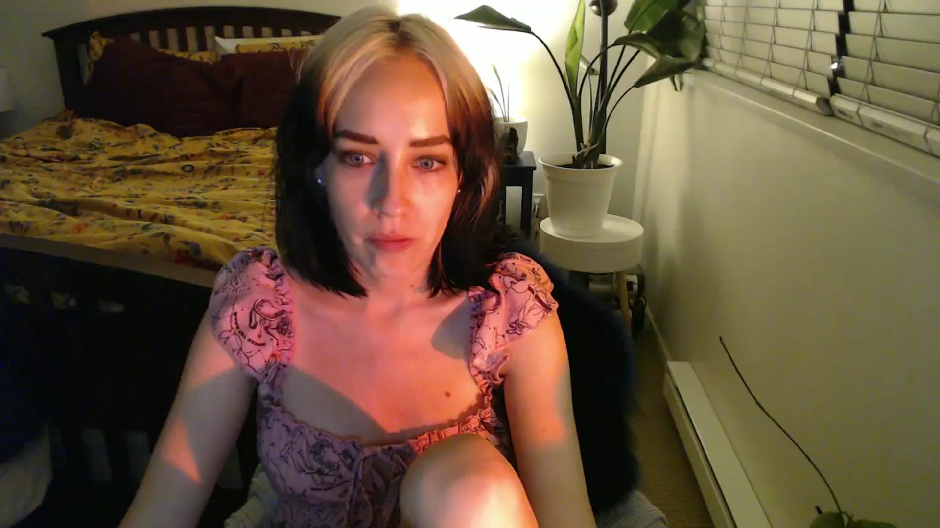 Gallery image thumbnail from NahlaHoney's myfreecams stream on, 09/10/2024, 04:06 image 4 of 20