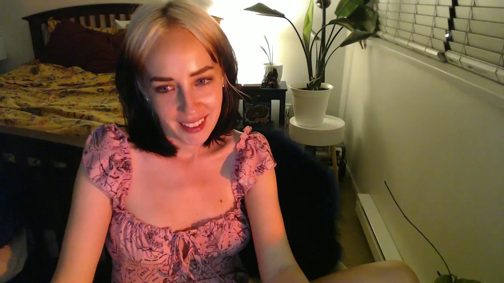 Gallery image thumbnail from NahlaHoney's myfreecams stream on, 09/10/2024, 04:06 image 16 of 20