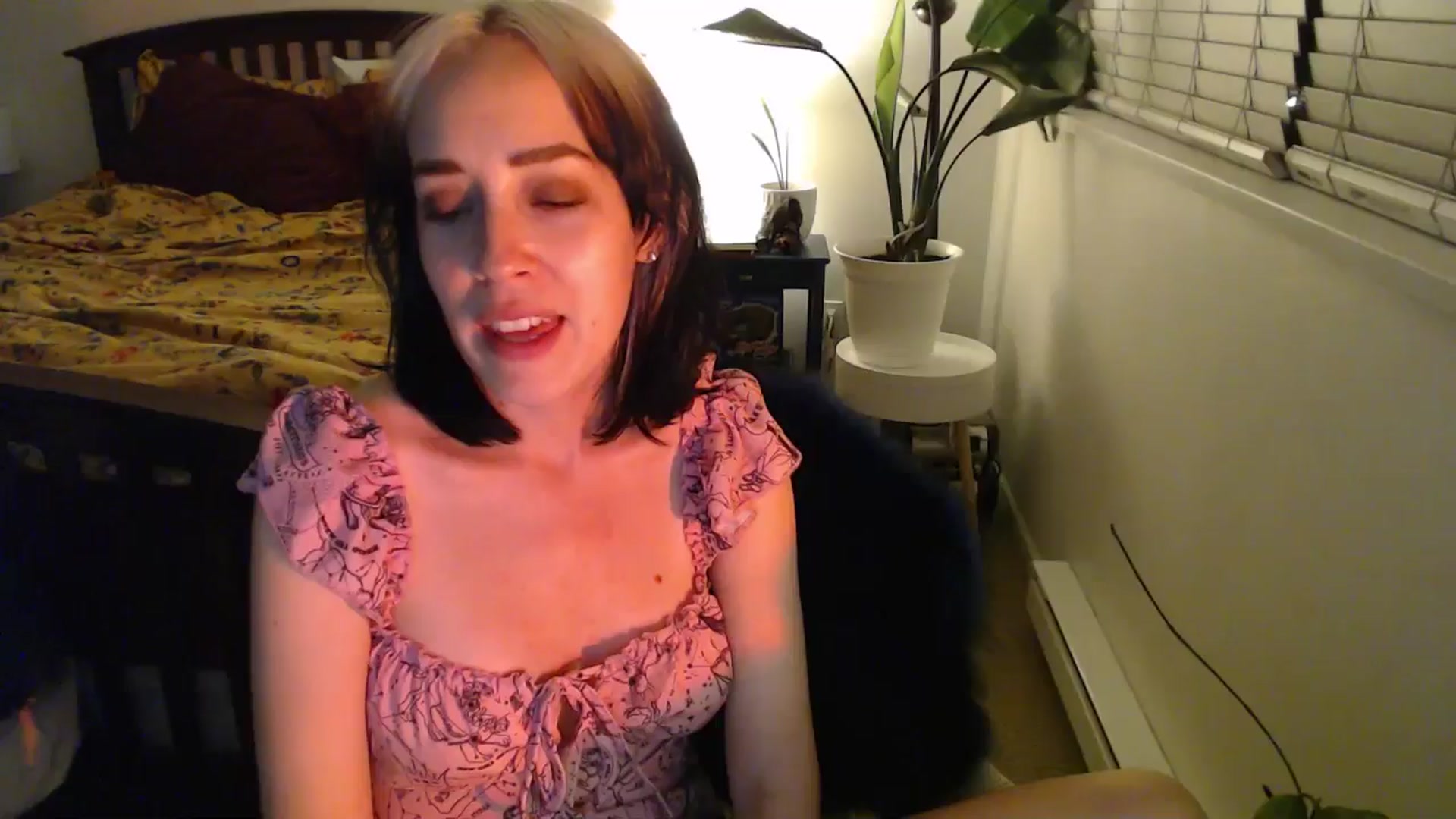 Gallery image thumbnail from NahlaHoney's myfreecams stream on, 09/10/2024, 04:06 image 13 of 20