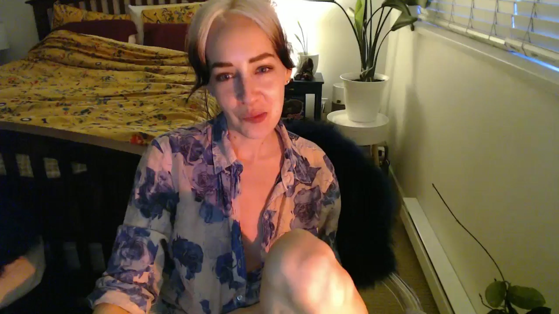 Gallery image thumbnail from NahlaHoney's myfreecams stream on, 09/13/2024, 05:12 image 4 of 20
