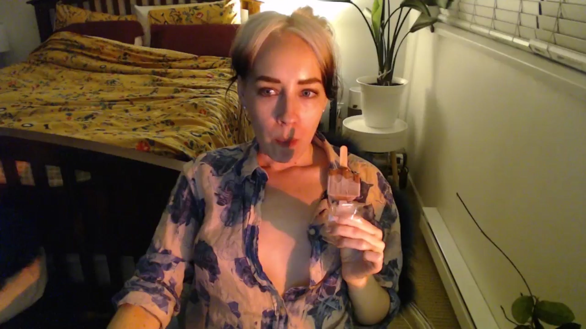 Gallery image thumbnail from NahlaHoney's myfreecams stream on, 09/13/2024, 05:12 image 7 of 20