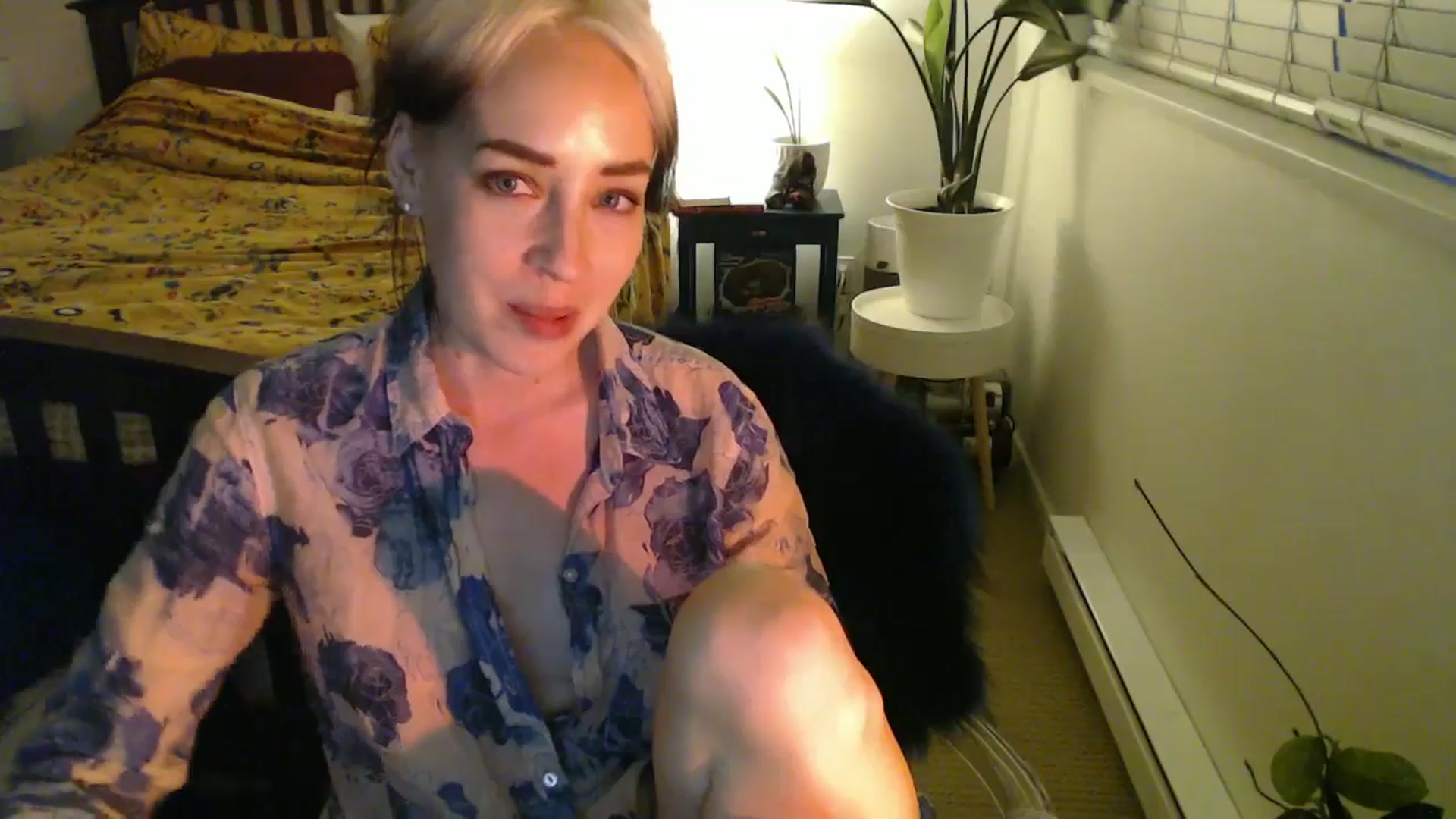 Gallery image thumbnail from NahlaHoney's myfreecams stream on, 09/13/2024, 05:12 image 6 of 20