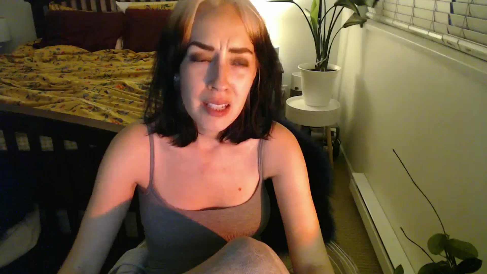 Gallery image thumbnail from NahlaHoney's myfreecams stream on, 09/16/2024, 03:09 image 5 of 20
