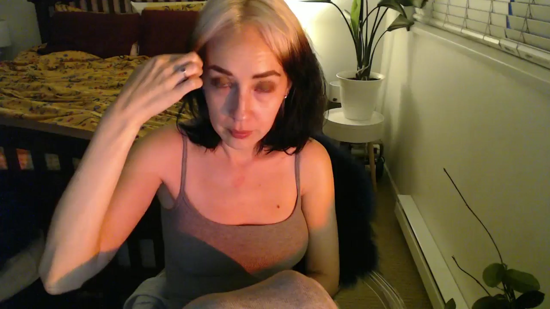 Gallery image thumbnail from NahlaHoney's myfreecams stream on, 09/16/2024, 03:09 image 2 of 20