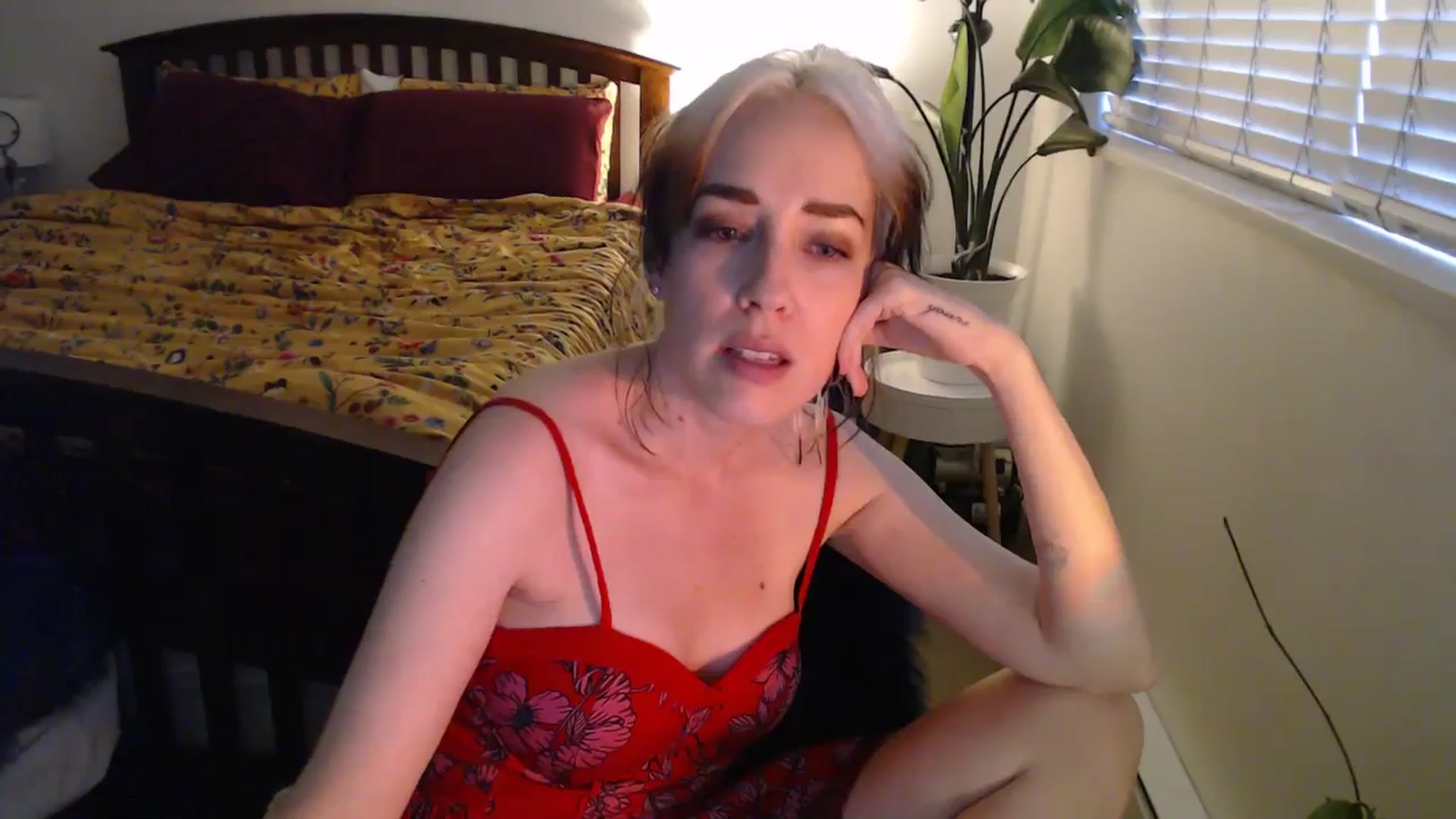 Gallery image thumbnail from NahlaHoney's myfreecams stream on, 09/18/2024, 04:27 image 2 of 20
