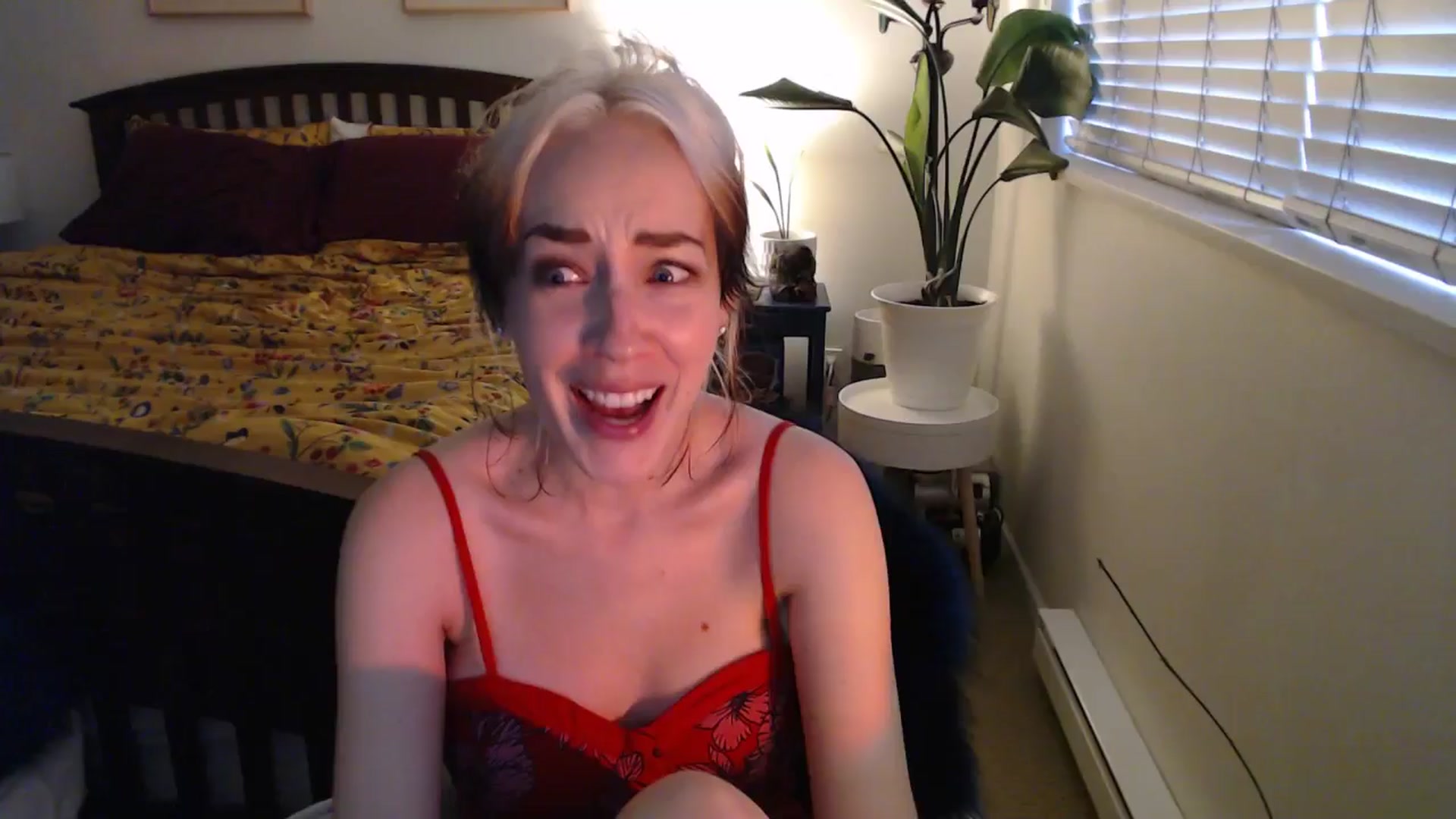 Gallery image thumbnail from NahlaHoney's myfreecams stream on, 09/18/2024, 04:27 image 1 of 20