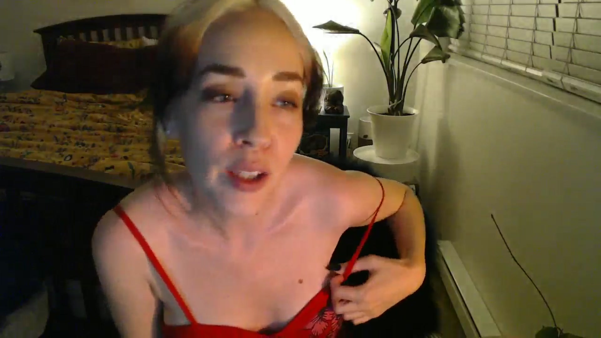 Gallery image thumbnail from NahlaHoney's myfreecams stream on, 09/18/2024, 04:27 image 17 of 20