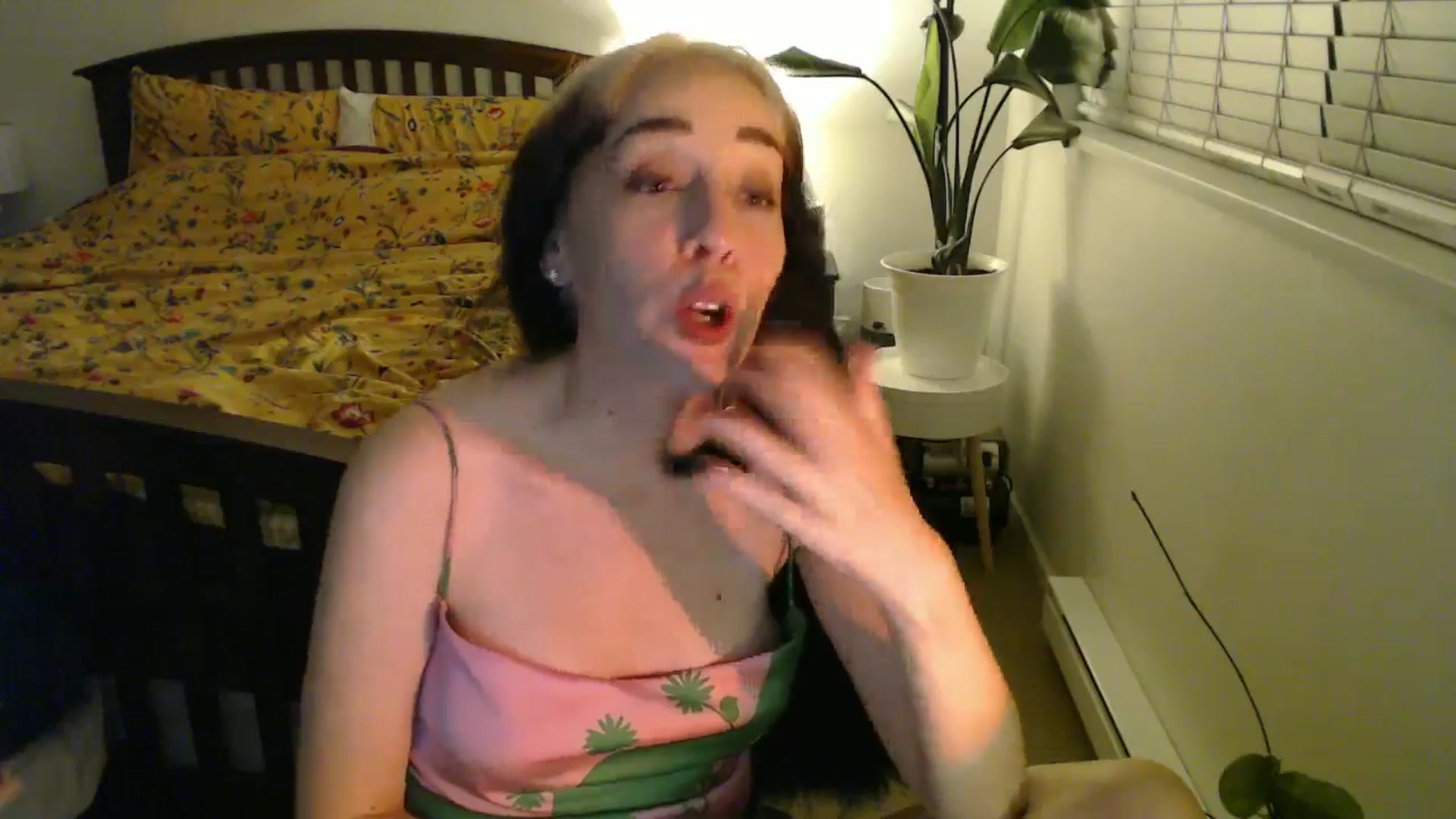 Gallery image thumbnail from NahlaHoney's myfreecams stream on, 09/19/2024, 04:57 image 6 of 20