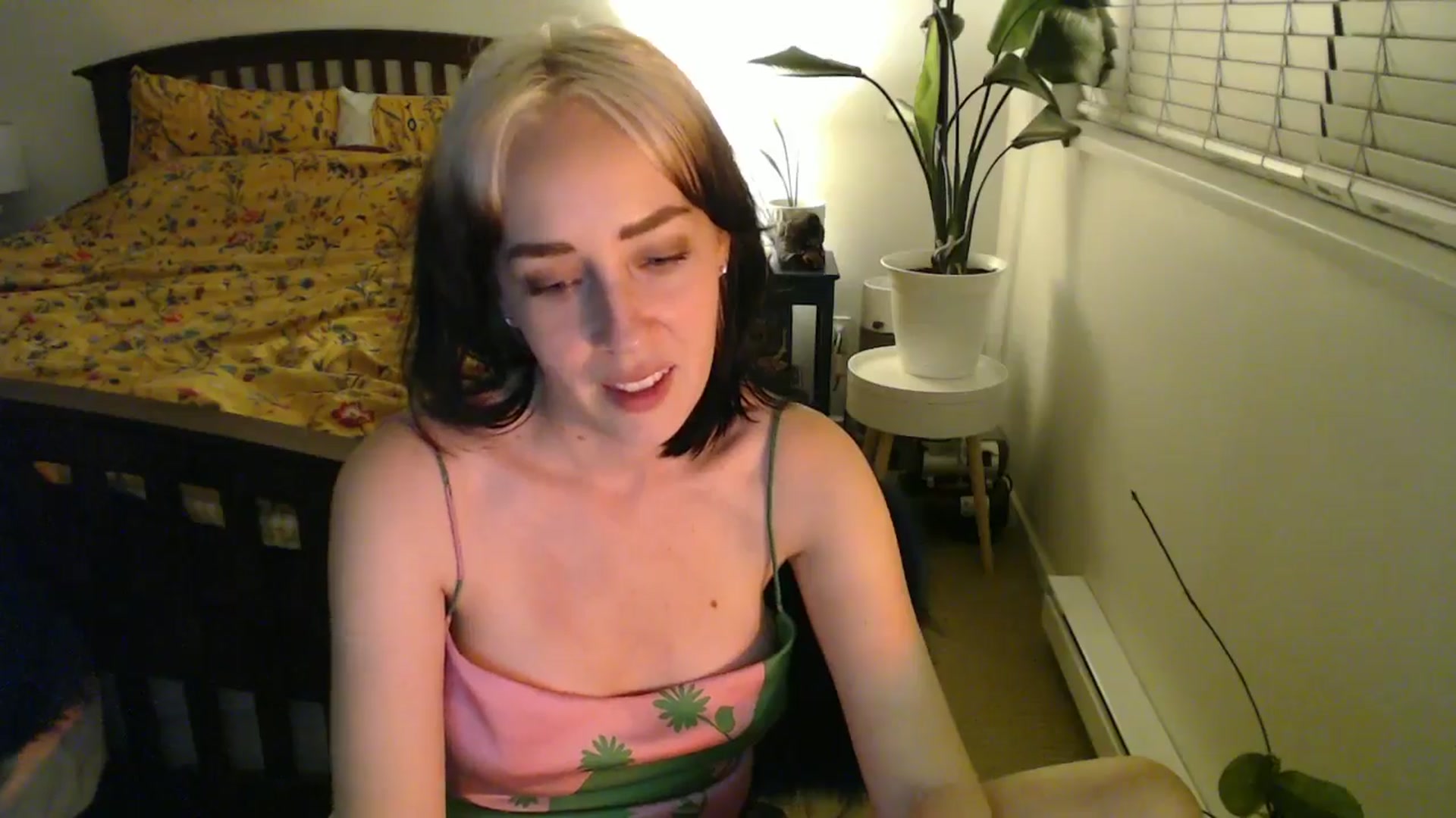 Gallery image thumbnail from NahlaHoney's myfreecams stream on, 09/19/2024, 04:57 image 7 of 20