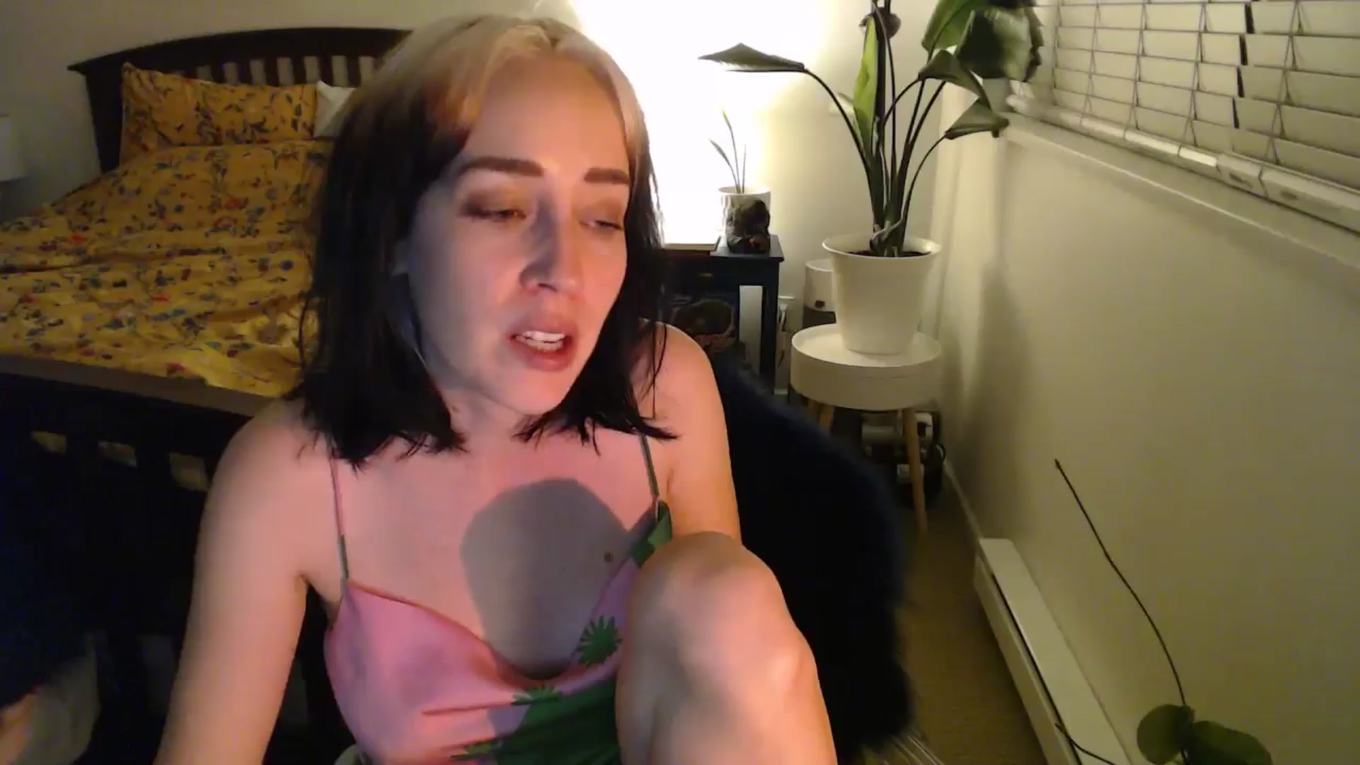 Gallery image thumbnail from NahlaHoney's myfreecams stream on, 09/19/2024, 04:57 image 13 of 20