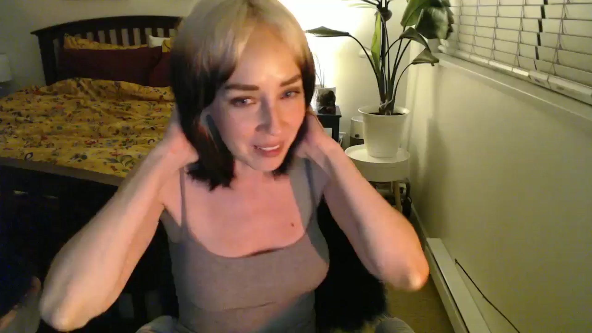 Gallery image thumbnail from NahlaHoney's myfreecams stream on, 09/26/2024, 04:02 image 15 of 20
