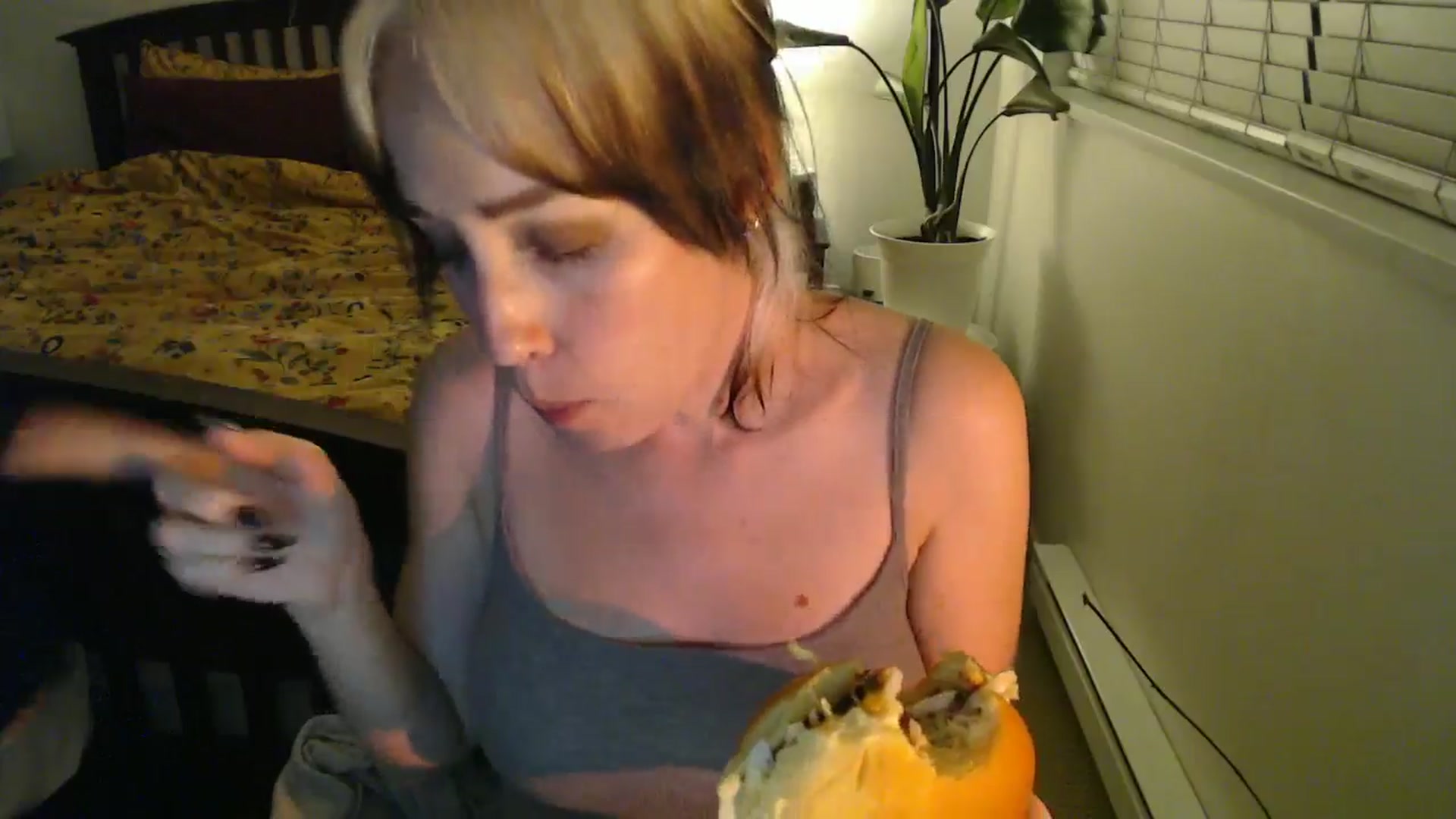 Gallery image thumbnail from NahlaHoney's myfreecams stream on, 09/26/2024, 04:02 image 9 of 20