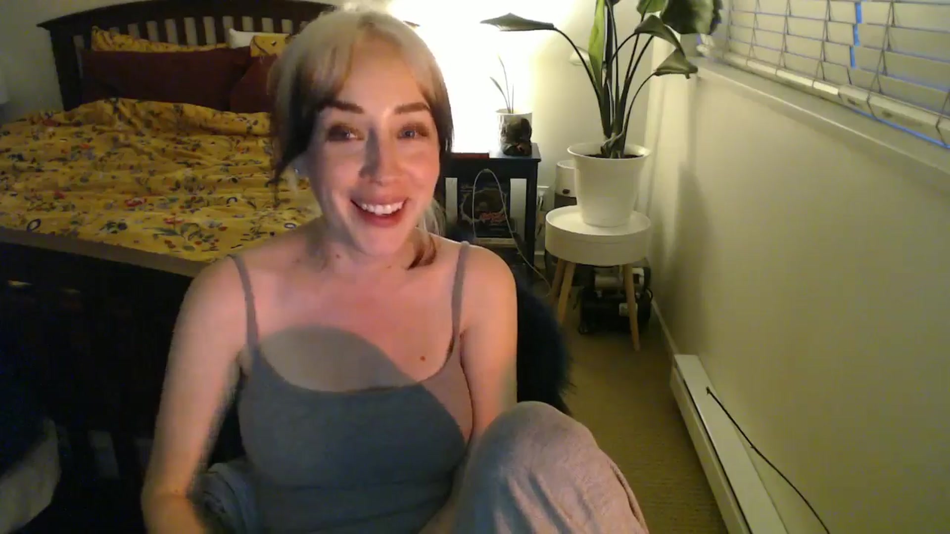 Gallery image thumbnail from NahlaHoney's myfreecams stream on, 09/26/2024, 04:02 image 4 of 20