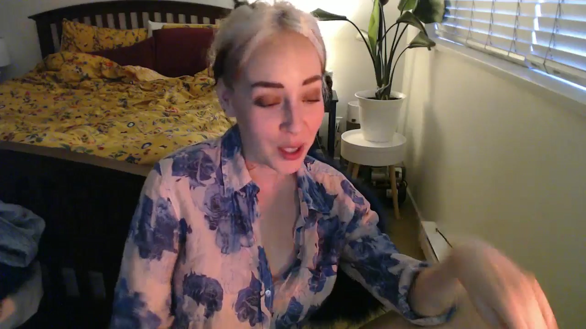 Gallery image thumbnail from NahlaHoney's myfreecams stream on, 09/30/2024, 04:28 image 2 of 20