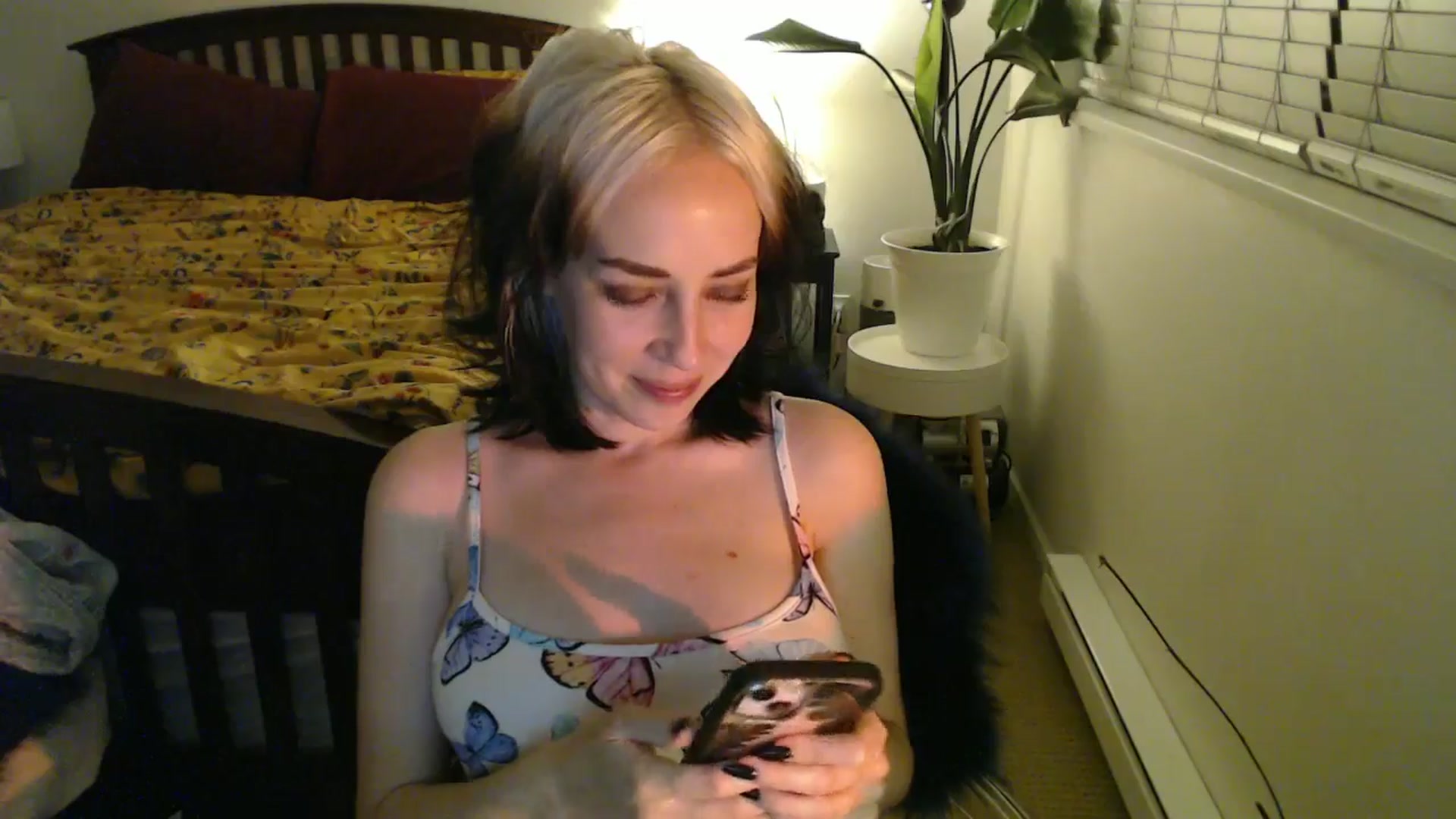 Gallery image thumbnail from NahlaHoney's myfreecams stream on, 10/02/2024, 04:37 image 4 of 20