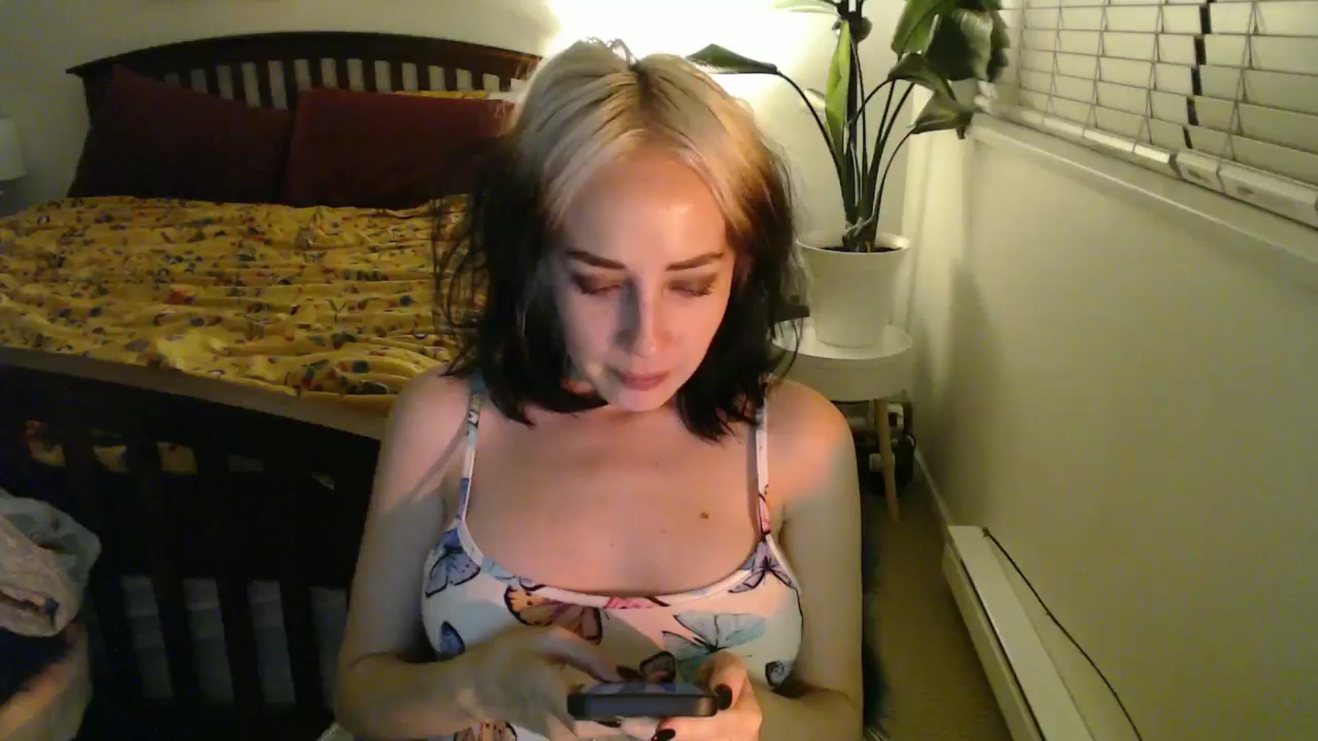 Gallery image thumbnail from NahlaHoney's myfreecams stream on, 10/02/2024, 04:37 image 9 of 20