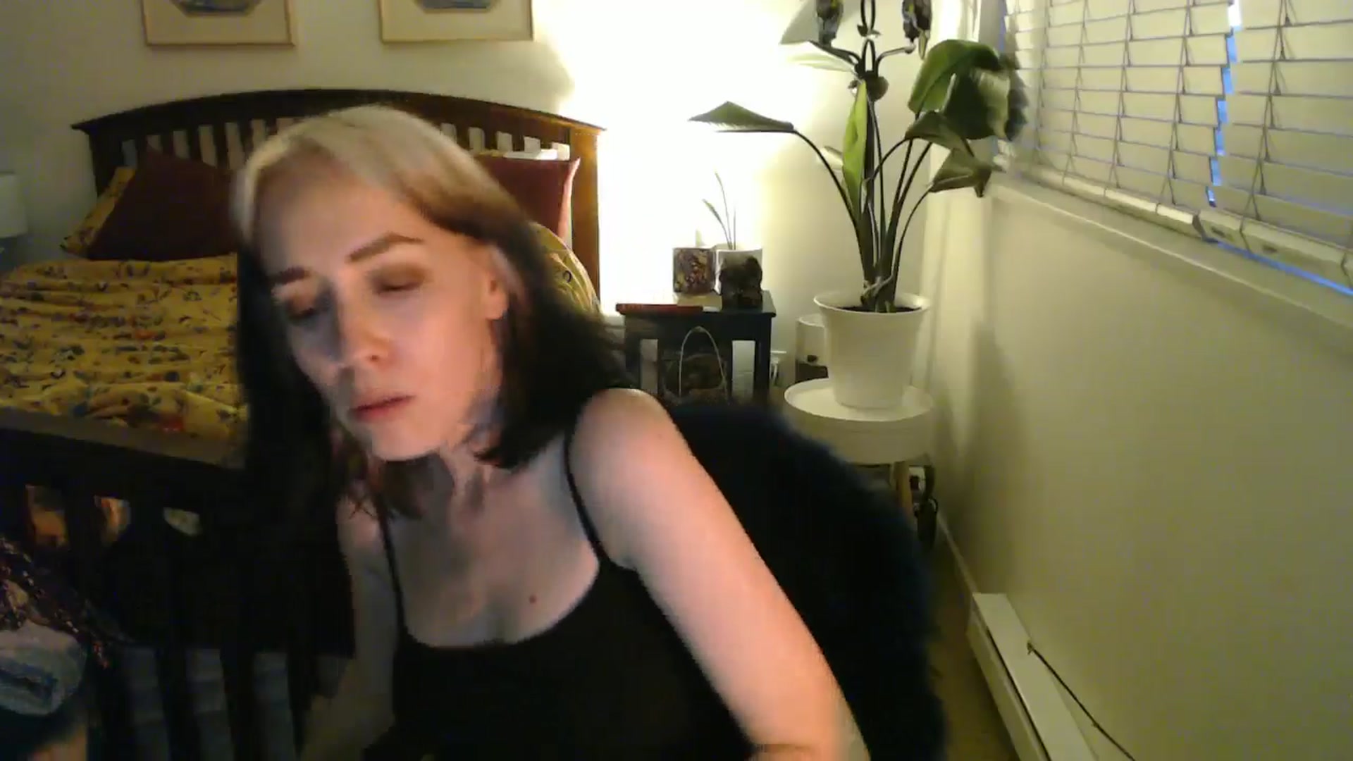 Gallery image thumbnail from NahlaHoney's myfreecams stream on, 10/03/2024, 04:55 image 4 of 20