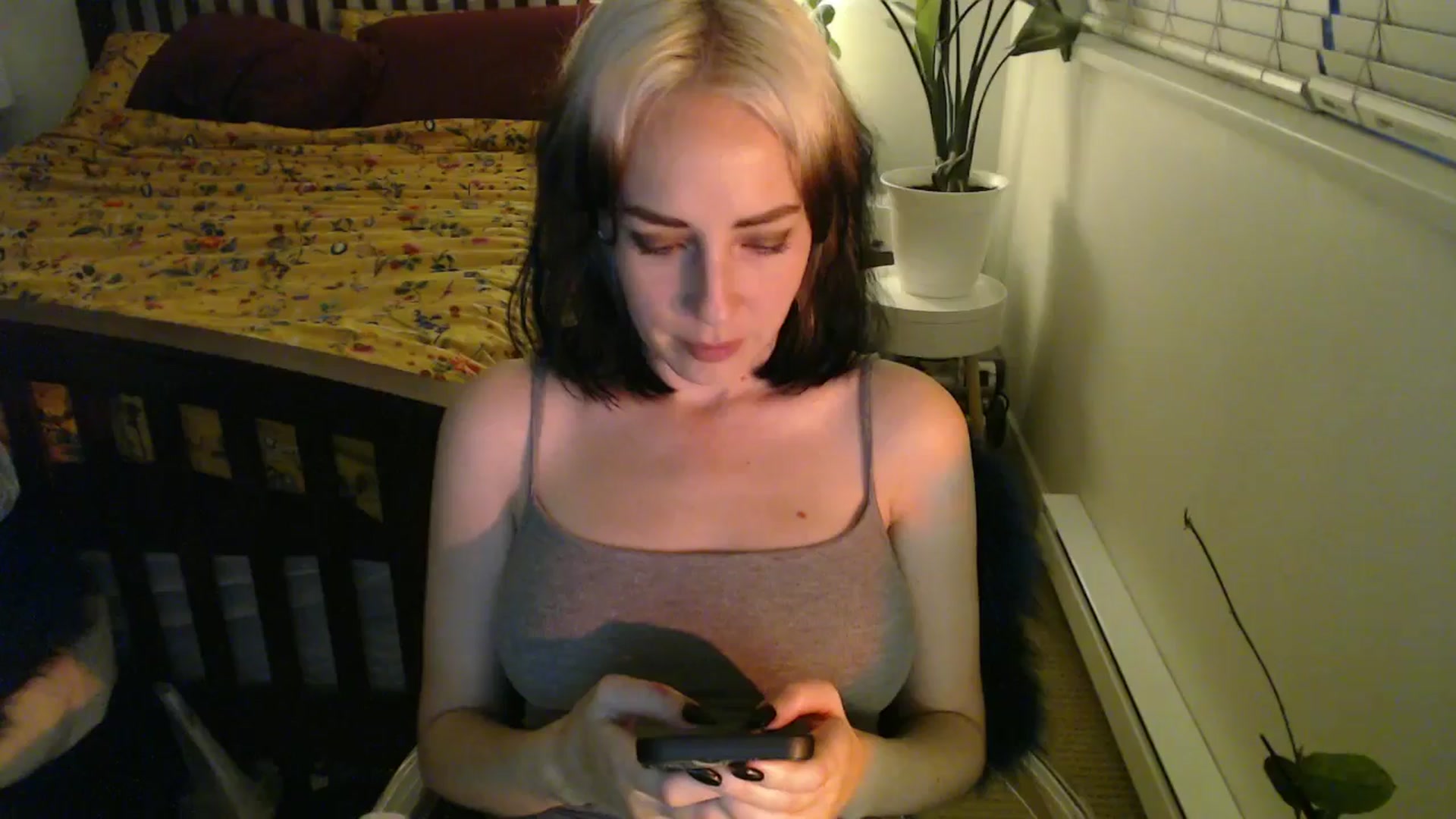 Gallery image thumbnail from NahlaHoney's myfreecams stream on, 10/06/2024, 03:24 image 9 of 20