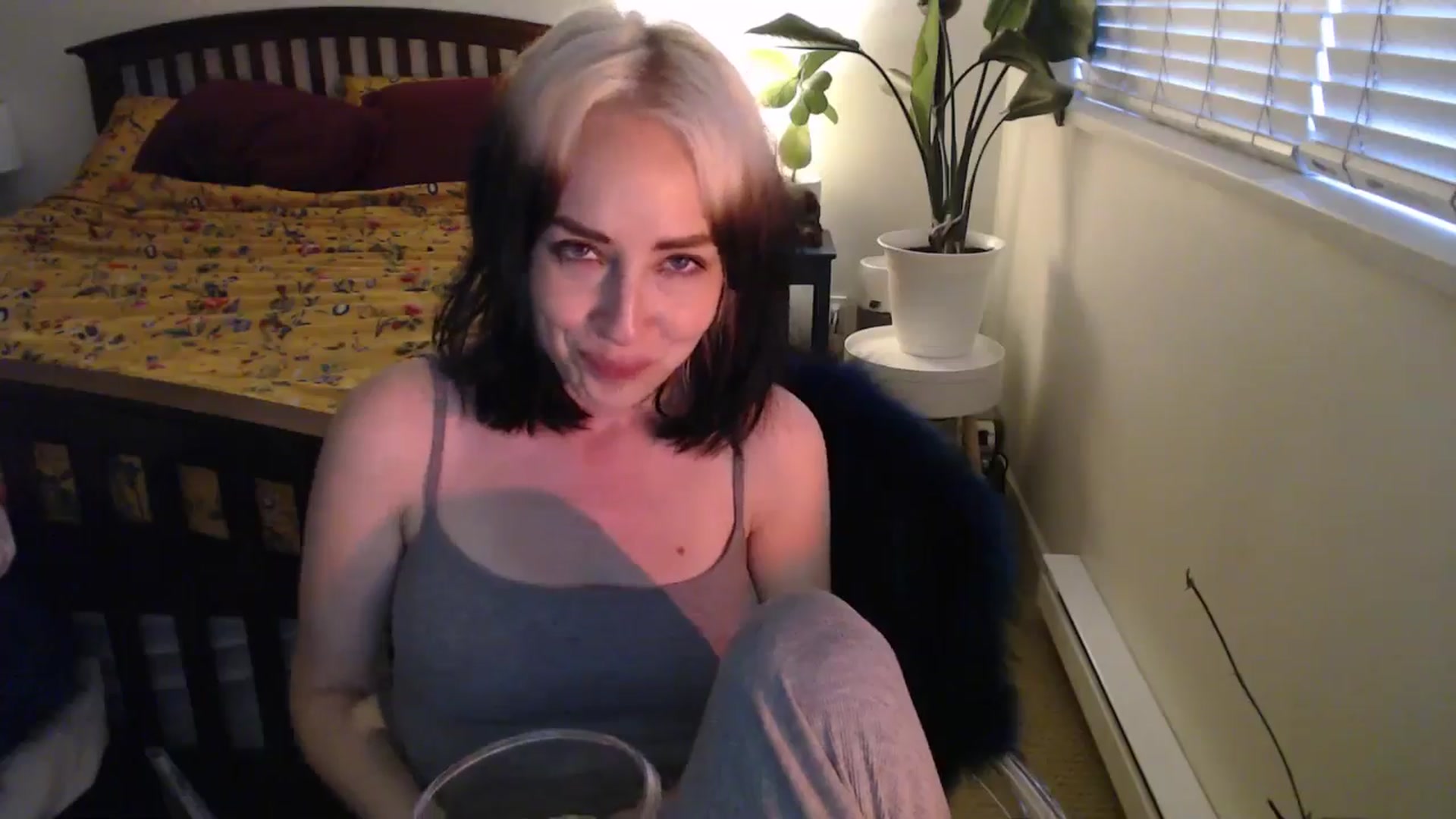 Gallery image thumbnail from NahlaHoney's myfreecams stream on, 10/06/2024, 03:24 image 2 of 20