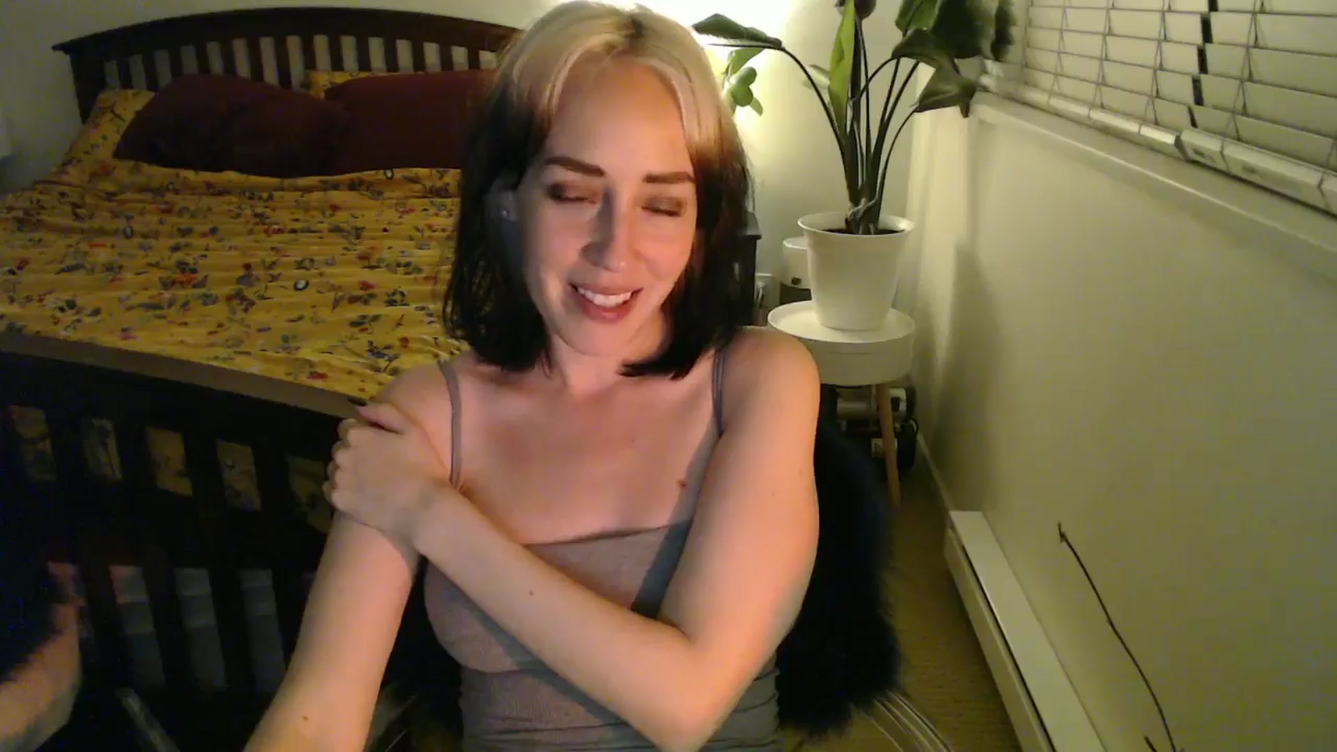 Gallery image thumbnail from NahlaHoney's myfreecams stream on, 10/06/2024, 03:24 image 19 of 20