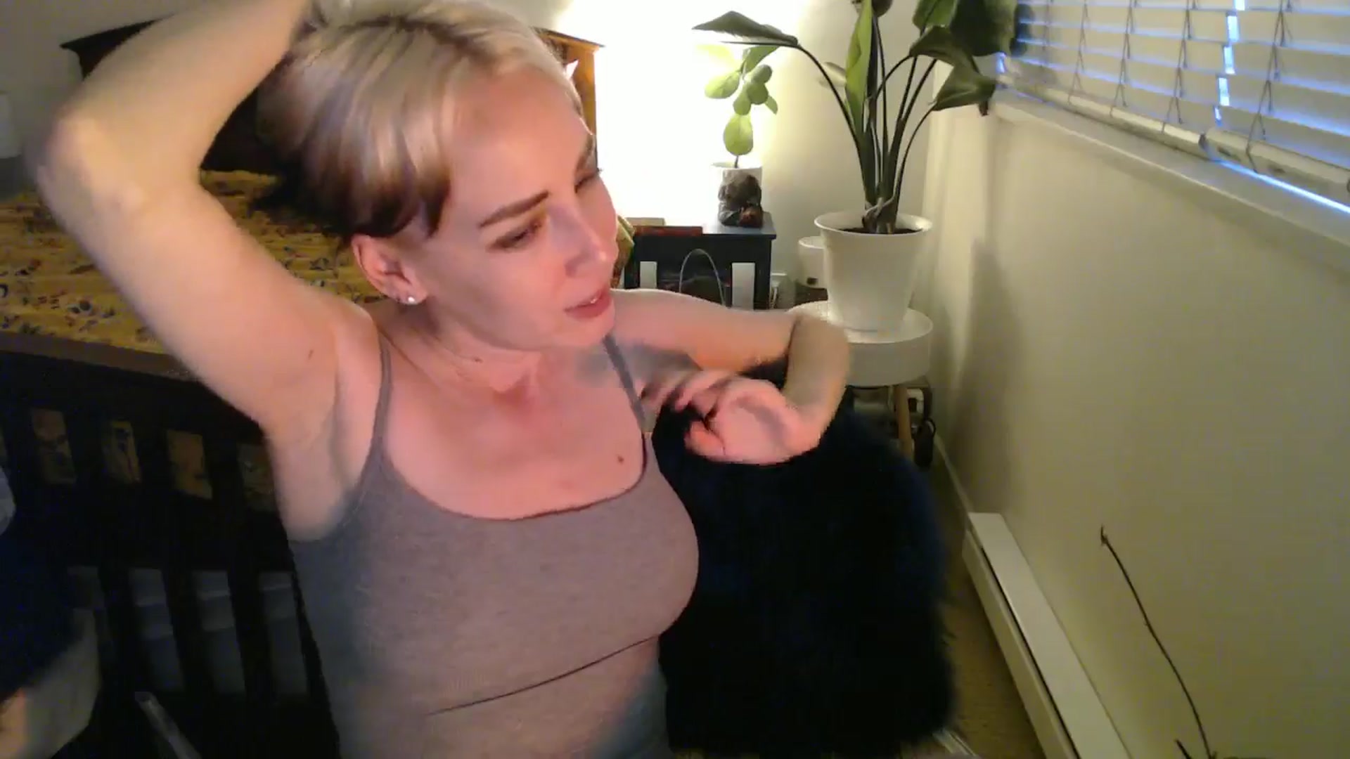 Gallery image thumbnail from NahlaHoney's myfreecams stream on, 10/06/2024, 03:24 image 5 of 20
