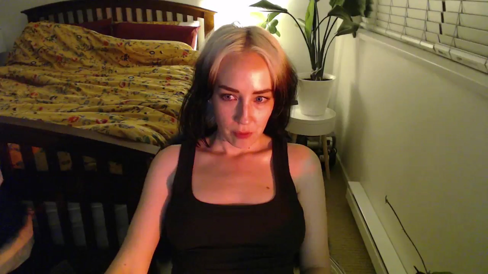 Gallery image thumbnail from NahlaHoney's myfreecams stream on, 10/08/2024, 03:51 image 13 of 20