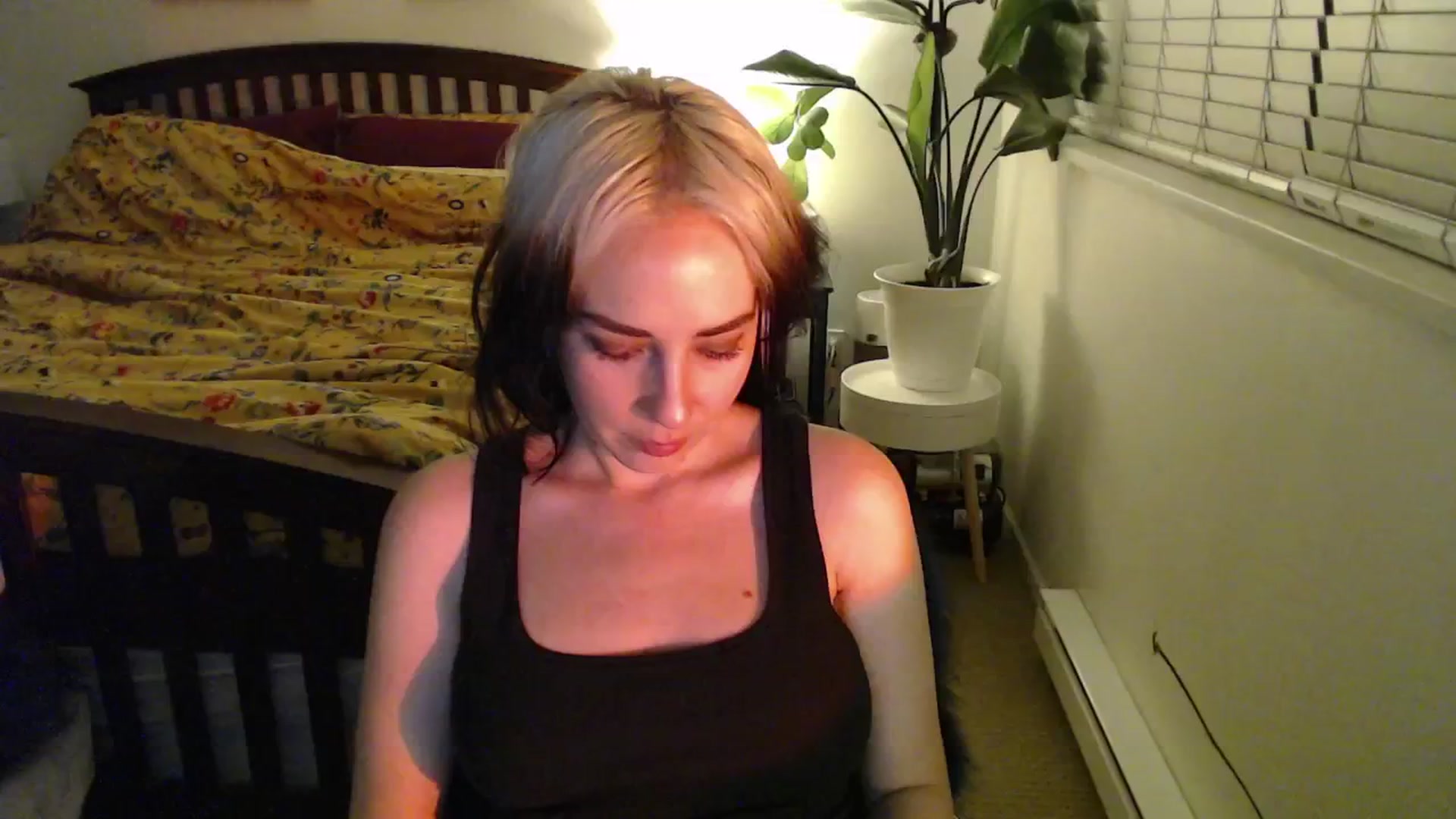 Gallery image thumbnail from NahlaHoney's myfreecams stream on, 10/08/2024, 03:51 image 1 of 20