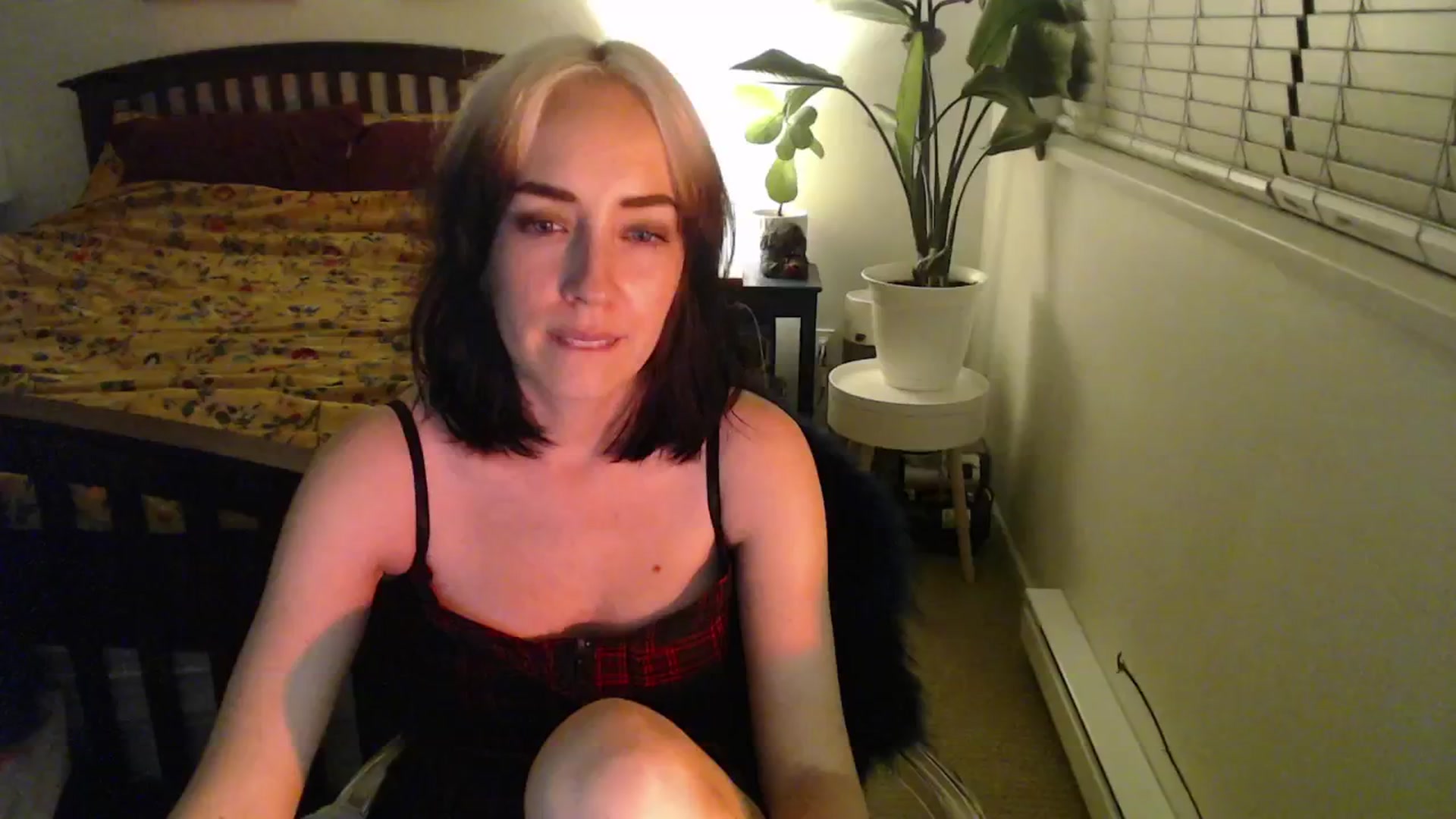 Gallery image thumbnail from NahlaHoney's myfreecams stream on, 10/09/2024, 02:29 image 18 of 20
