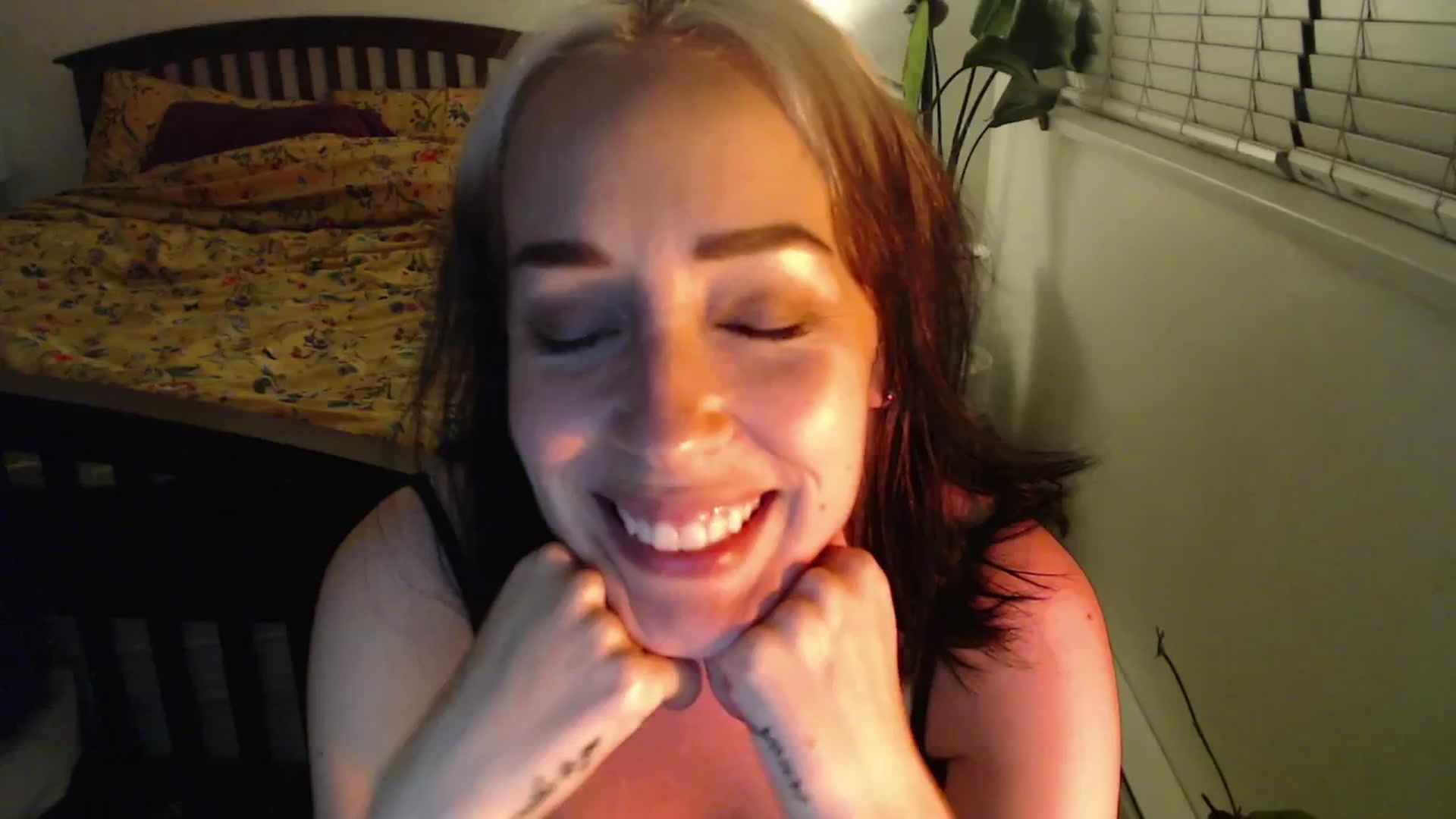 Gallery image thumbnail from NahlaHoney's myfreecams stream on, 10/15/2024, 04:01 image 1 of 20