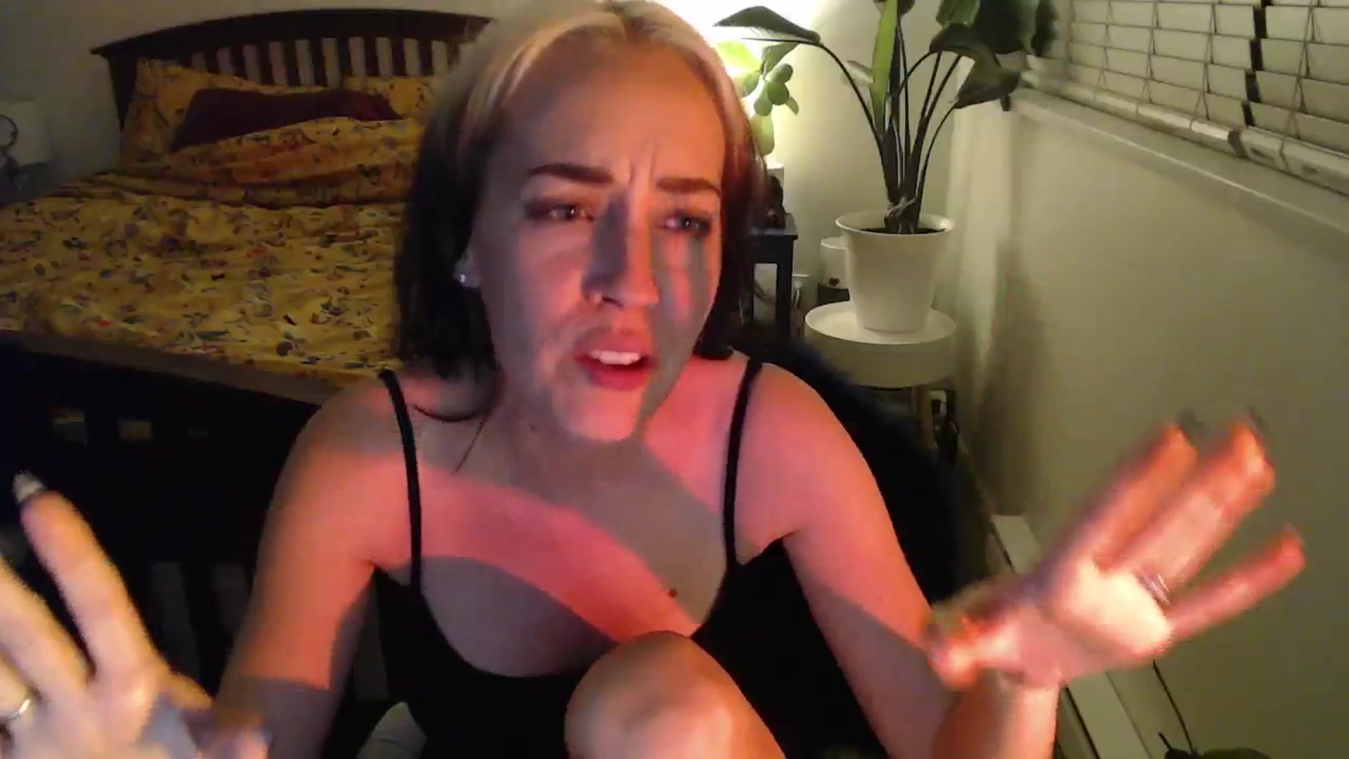 Gallery image thumbnail from NahlaHoney's myfreecams stream on, 10/15/2024, 04:01 image 12 of 20