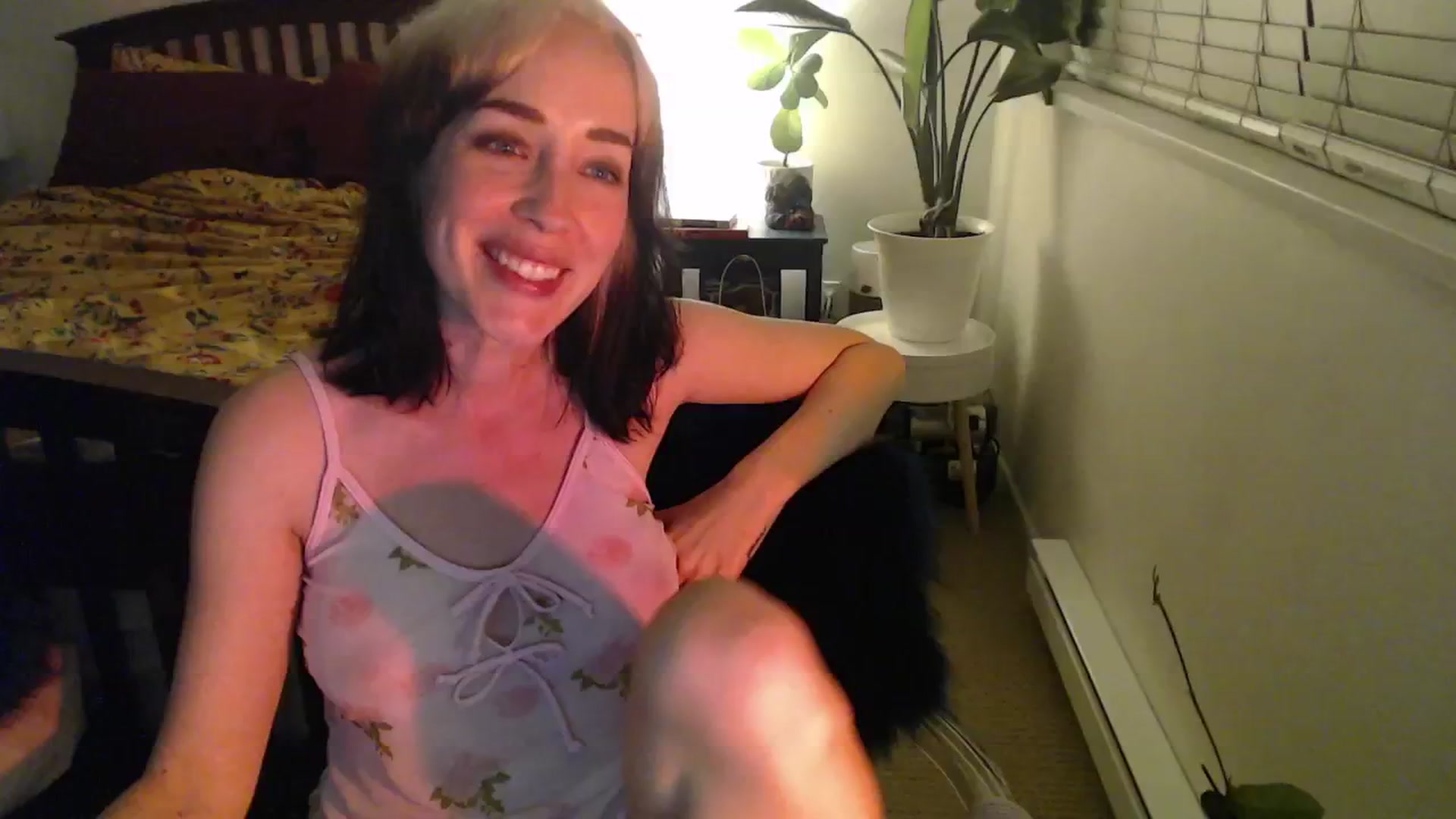 Gallery image thumbnail from NahlaHoney's myfreecams stream on, 10/17/2024, 02:20 image 16 of 20