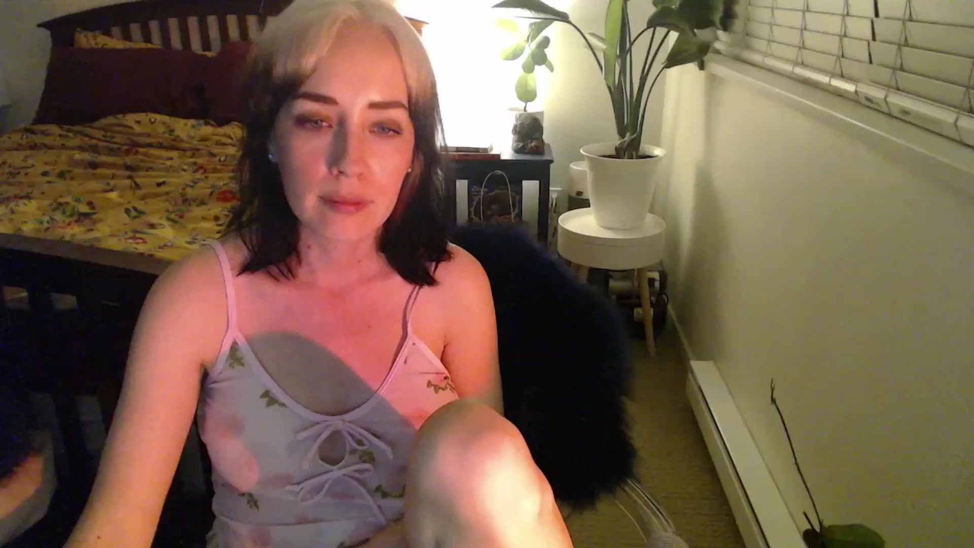 Gallery image thumbnail from NahlaHoney's myfreecams stream on, 10/17/2024, 02:20 image 18 of 20
