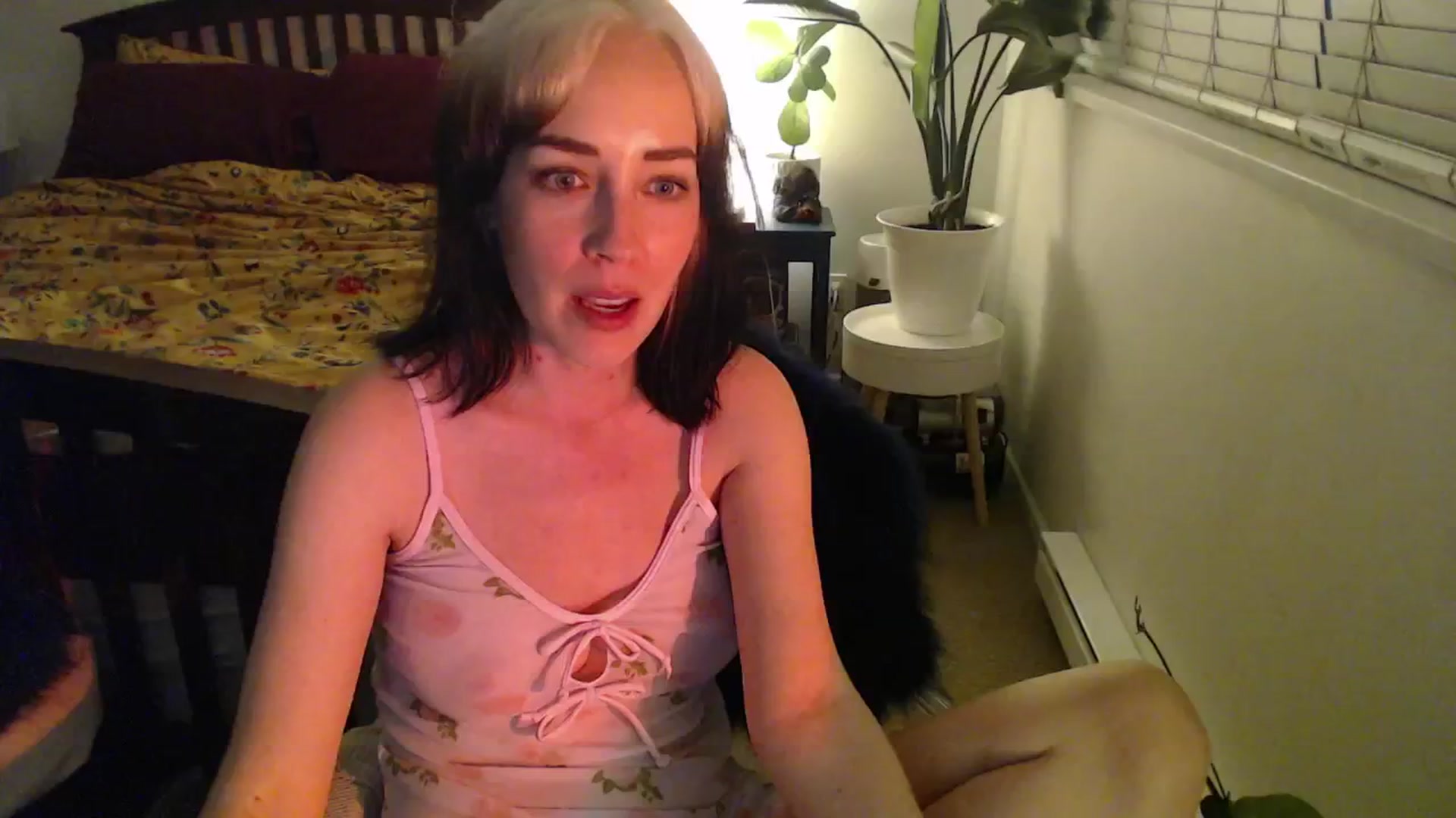 Gallery image thumbnail from NahlaHoney's myfreecams stream on, 10/17/2024, 02:20 image 3 of 20