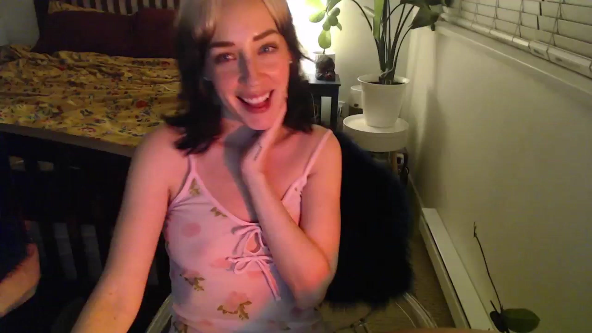 Gallery image thumbnail from NahlaHoney's myfreecams stream on, 10/17/2024, 05:11 image 9 of 20
