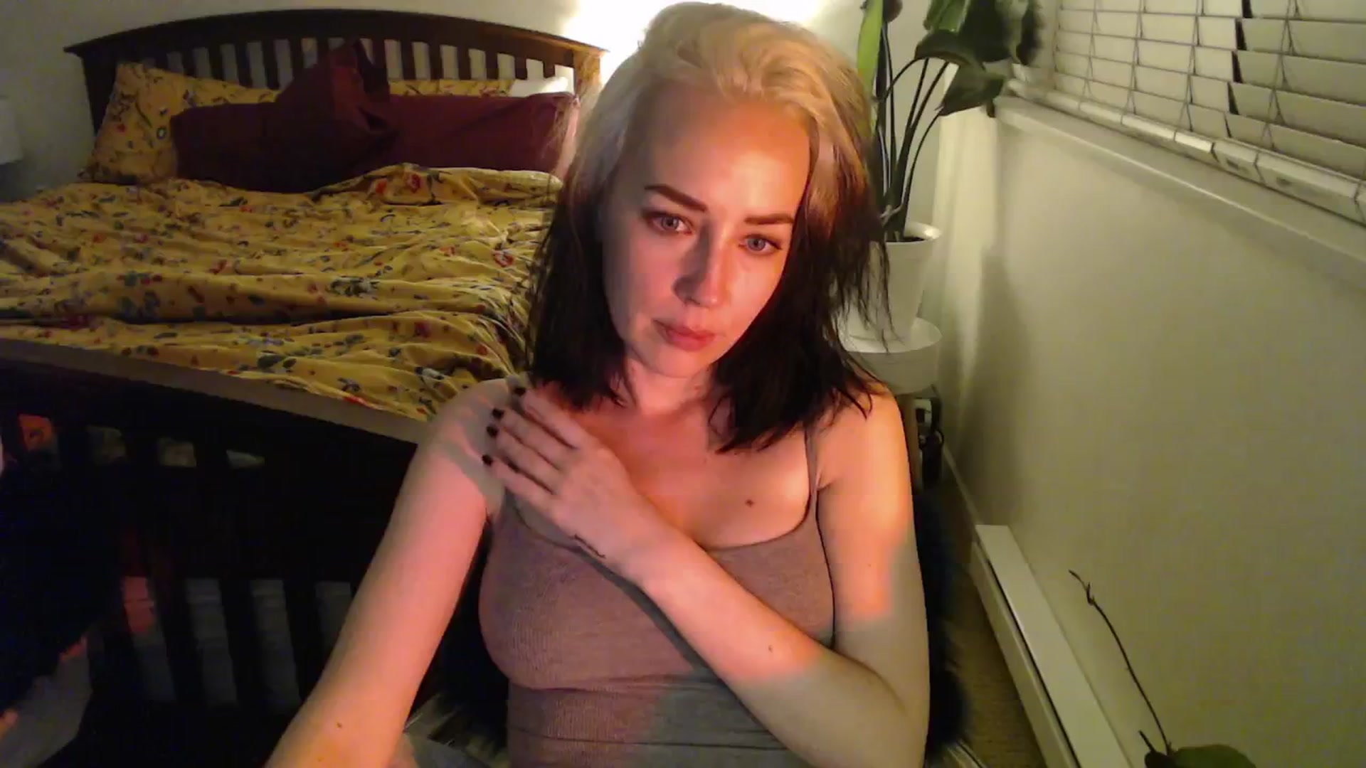 Gallery image thumbnail from NahlaHoney's myfreecams stream on, 10/21/2024, 03:24 image 8 of 20