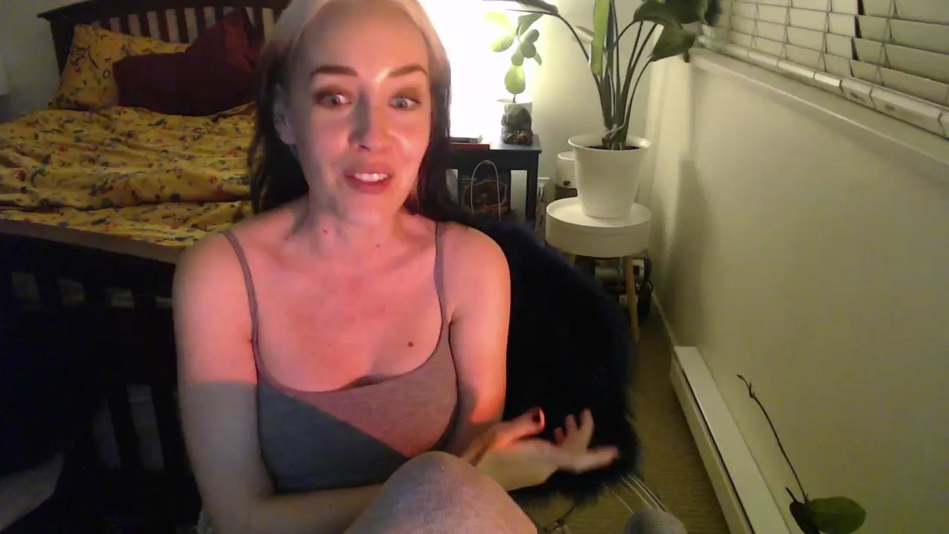 Gallery image thumbnail from NahlaHoney's myfreecams stream on, 10/21/2024, 03:24 image 13 of 20