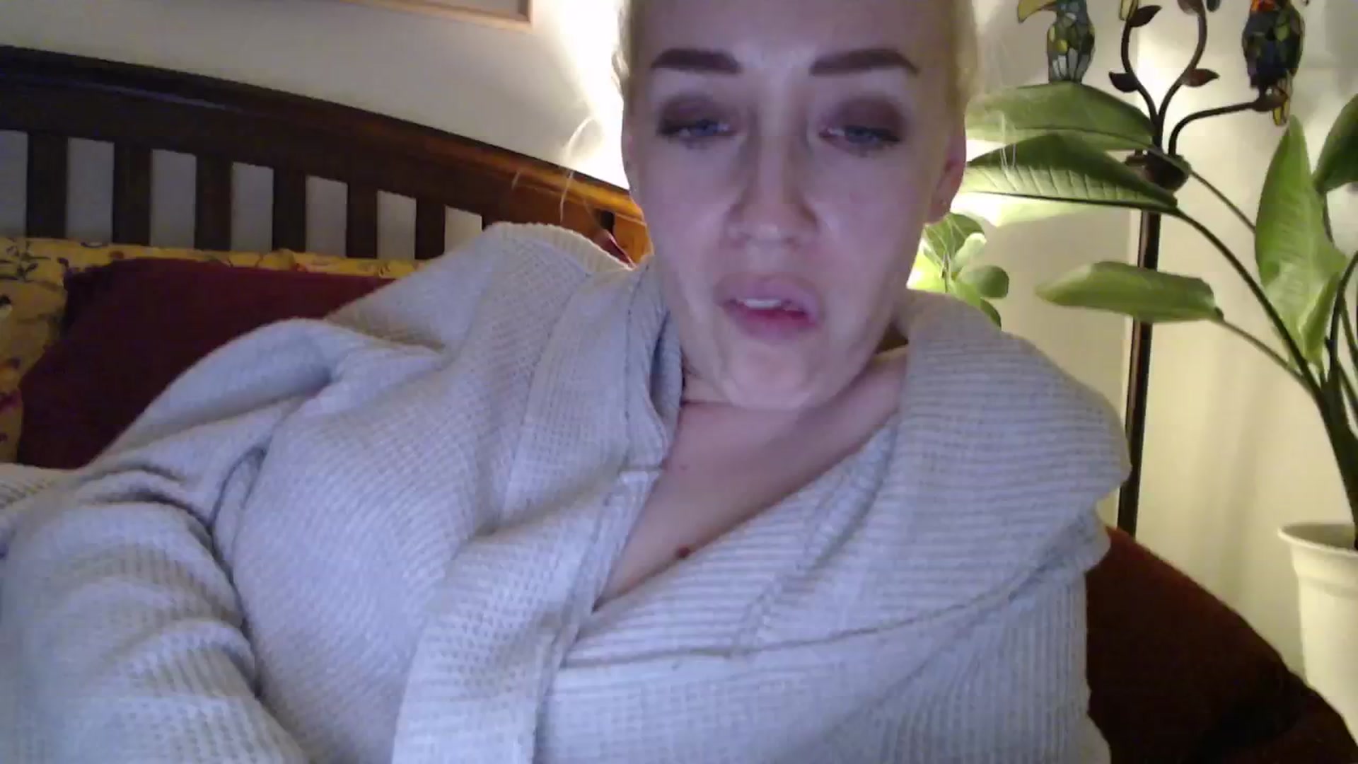 Gallery image thumbnail from NahlaHoney's myfreecams stream on, 10/21/2024, 05:45 image 18 of 20