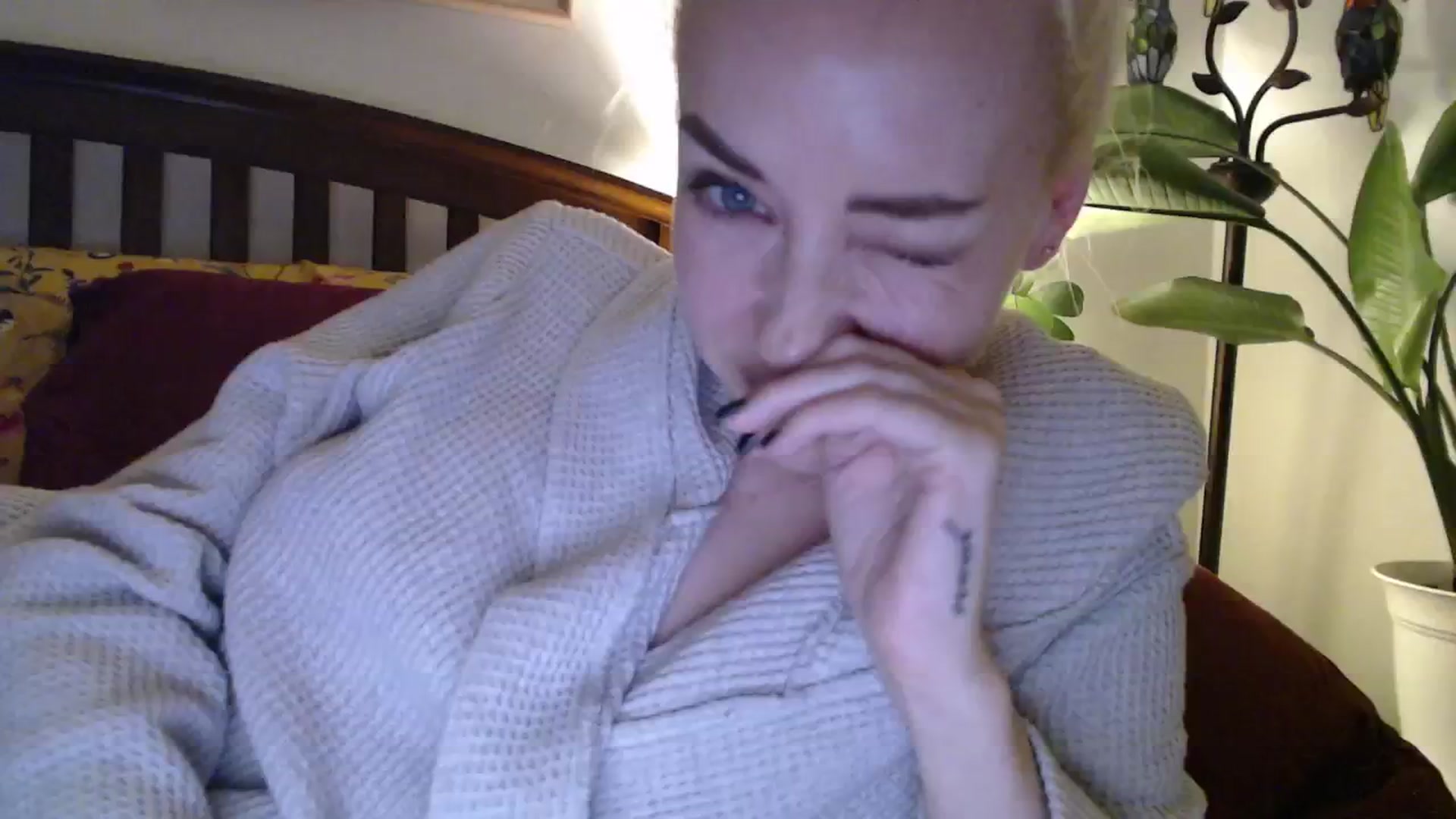 Gallery image thumbnail from NahlaHoney's myfreecams stream on, 10/21/2024, 05:45 image 6 of 20
