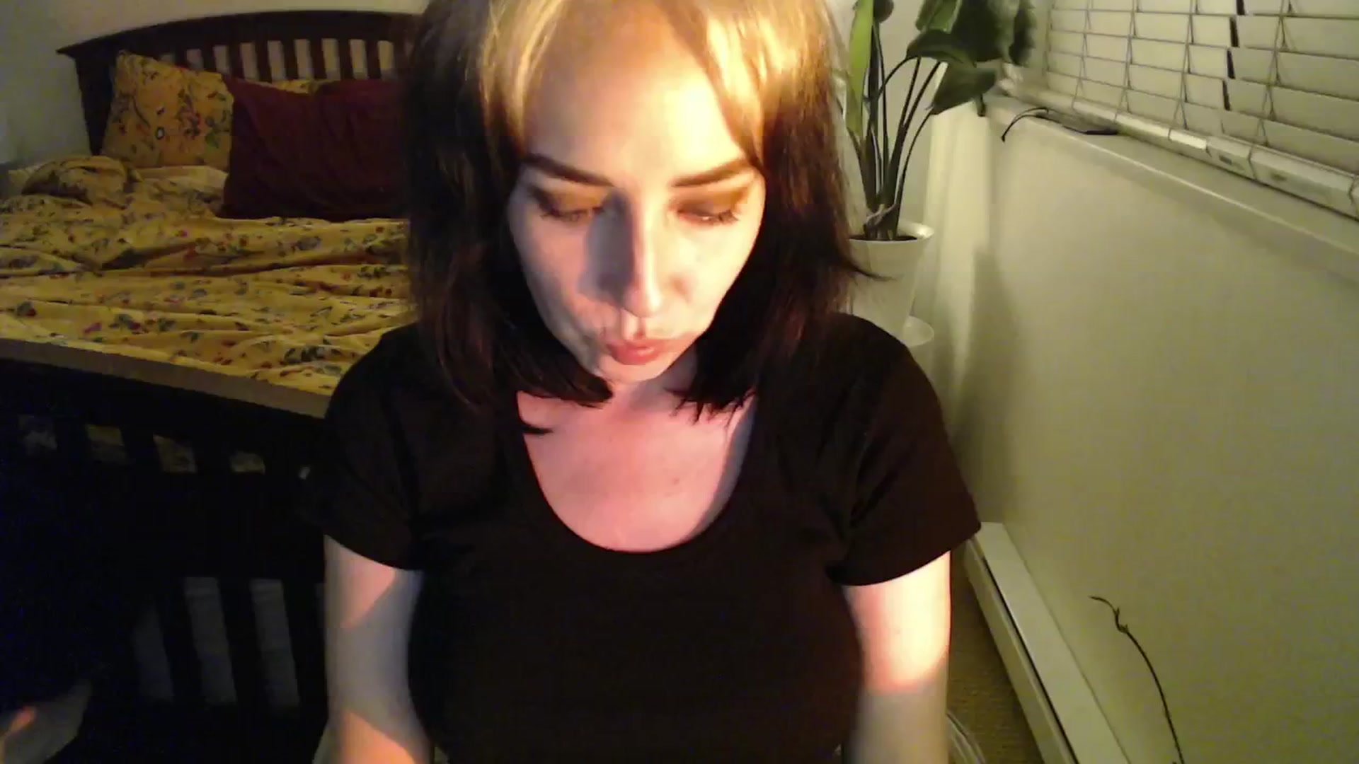 Gallery image thumbnail from NahlaHoney's myfreecams stream on, 10/23/2024, 03:36 image 20 of 20