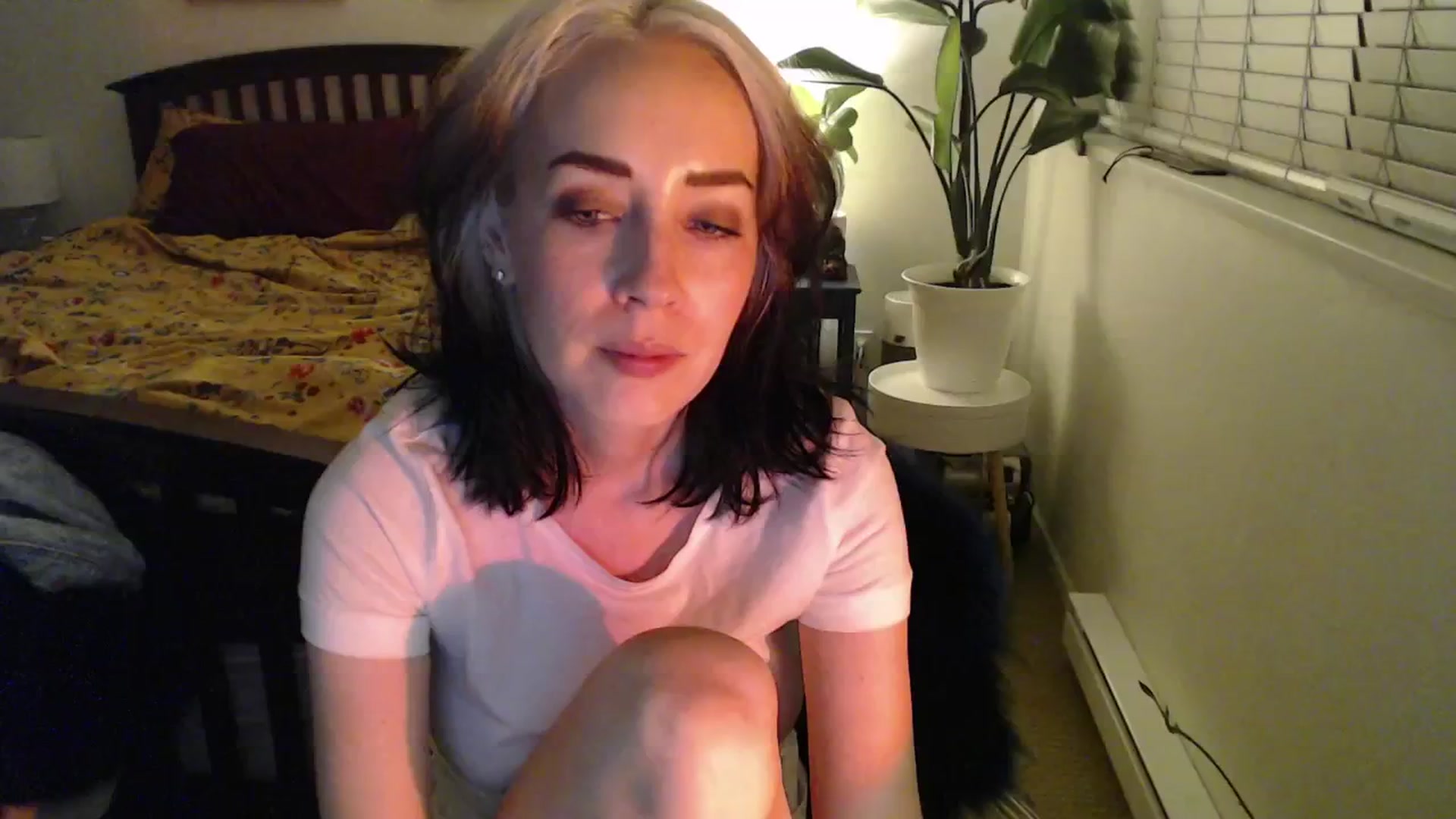 Gallery image thumbnail from NahlaHoney's myfreecams stream on, 10/29/2024, 03:00 image 12 of 20