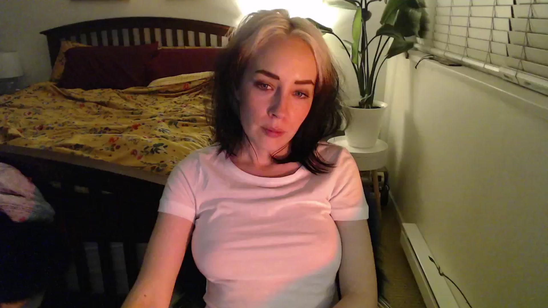 Gallery image thumbnail from NahlaHoney's myfreecams stream on, 10/29/2024, 03:00 image 8 of 20