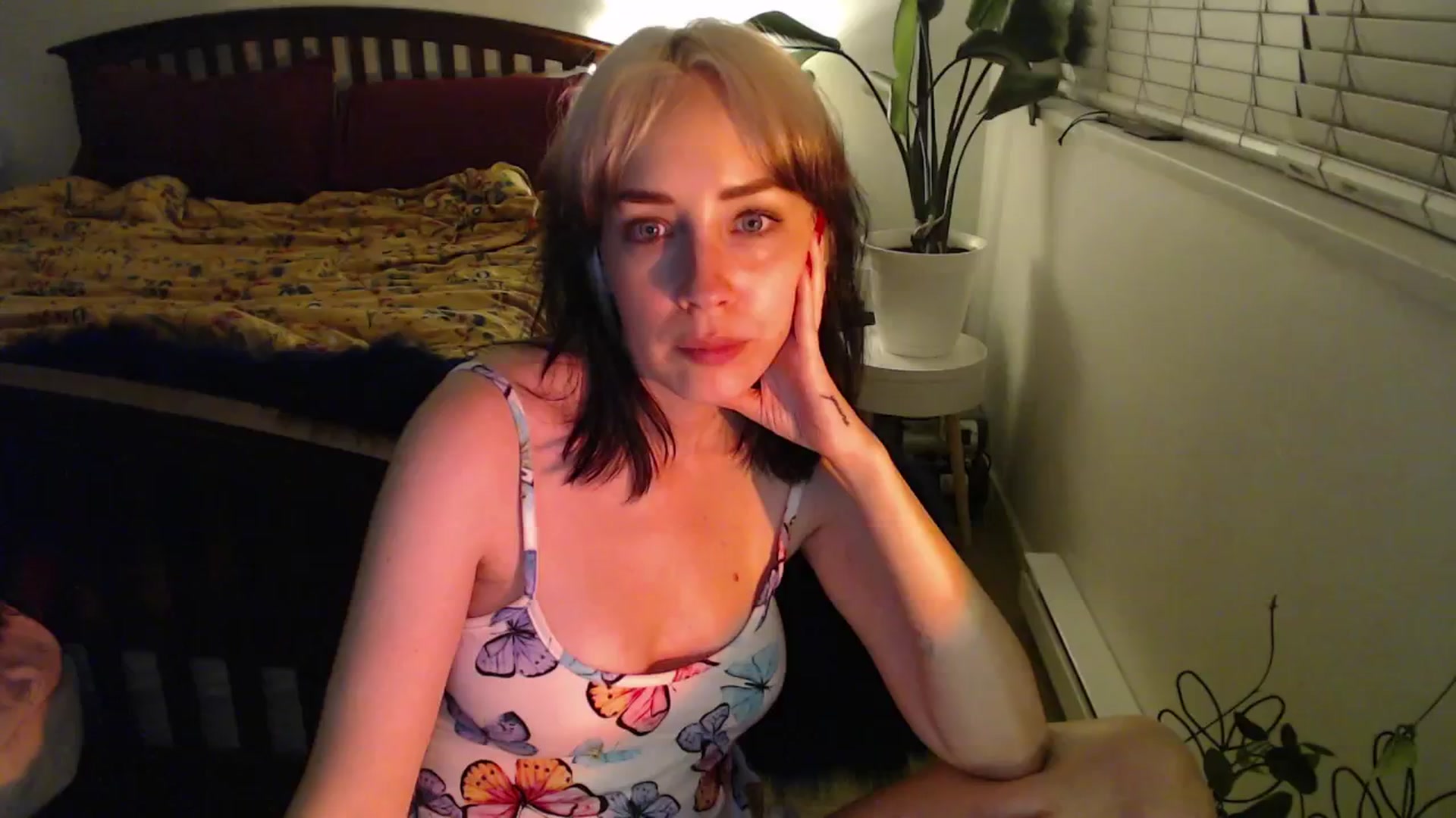 Gallery image thumbnail from NahlaHoney's myfreecams stream on, 11/06/2024, 06:01 image 13 of 20