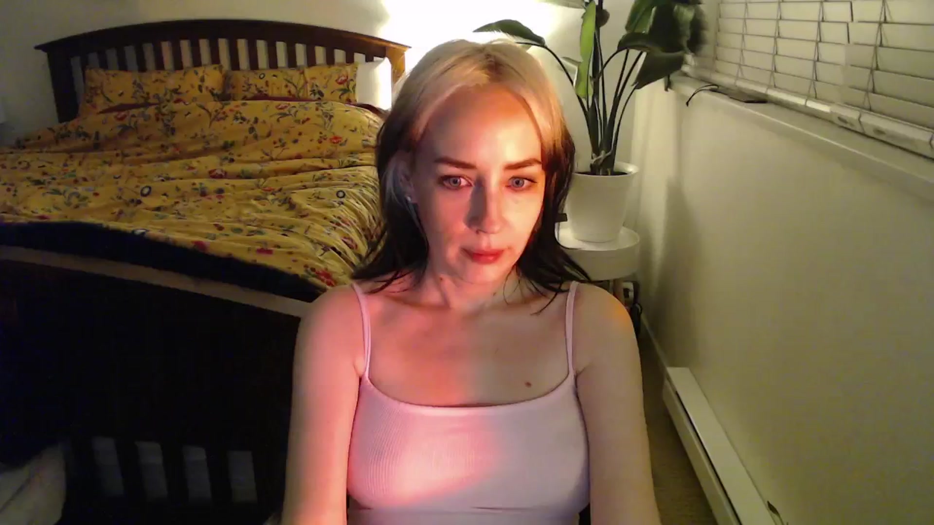 Gallery image thumbnail from NahlaHoney's myfreecams stream on, 11/11/2024, 04:09 image 7 of 20