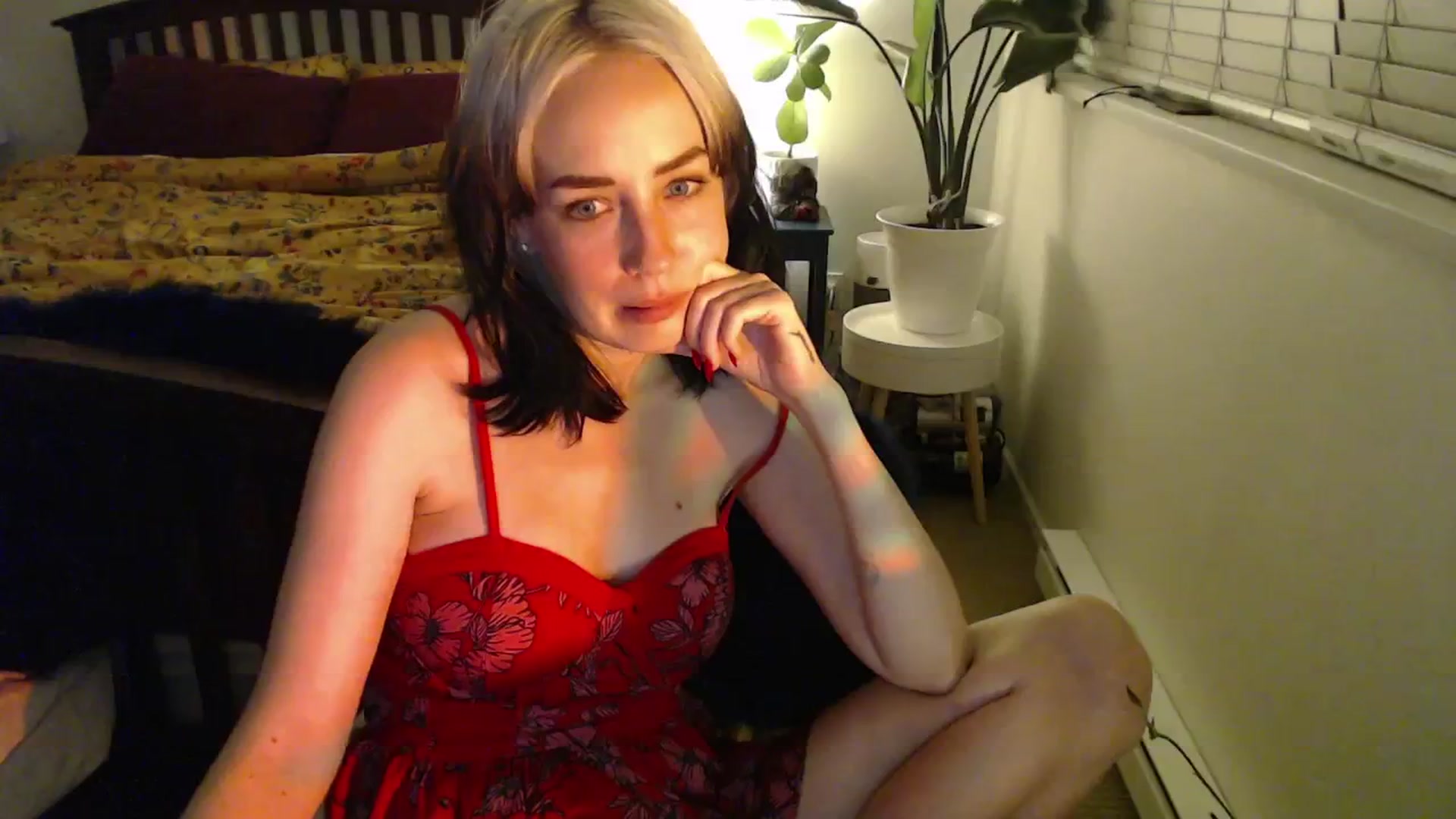 Gallery image thumbnail from NahlaHoney's myfreecams stream on, 11/12/2024, 04:01 image 19 of 20