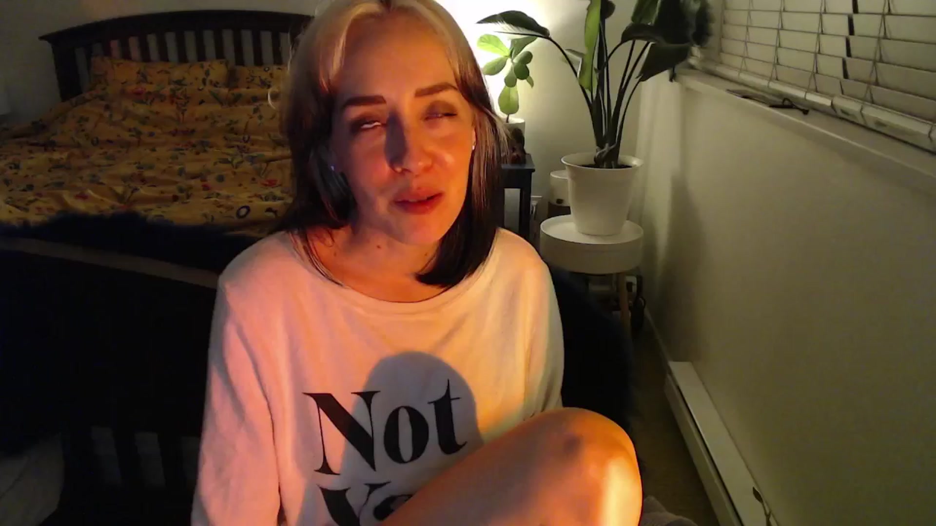 Gallery image thumbnail from NahlaHoney's myfreecams stream on, 11/14/2024, 04:01 image 6 of 20